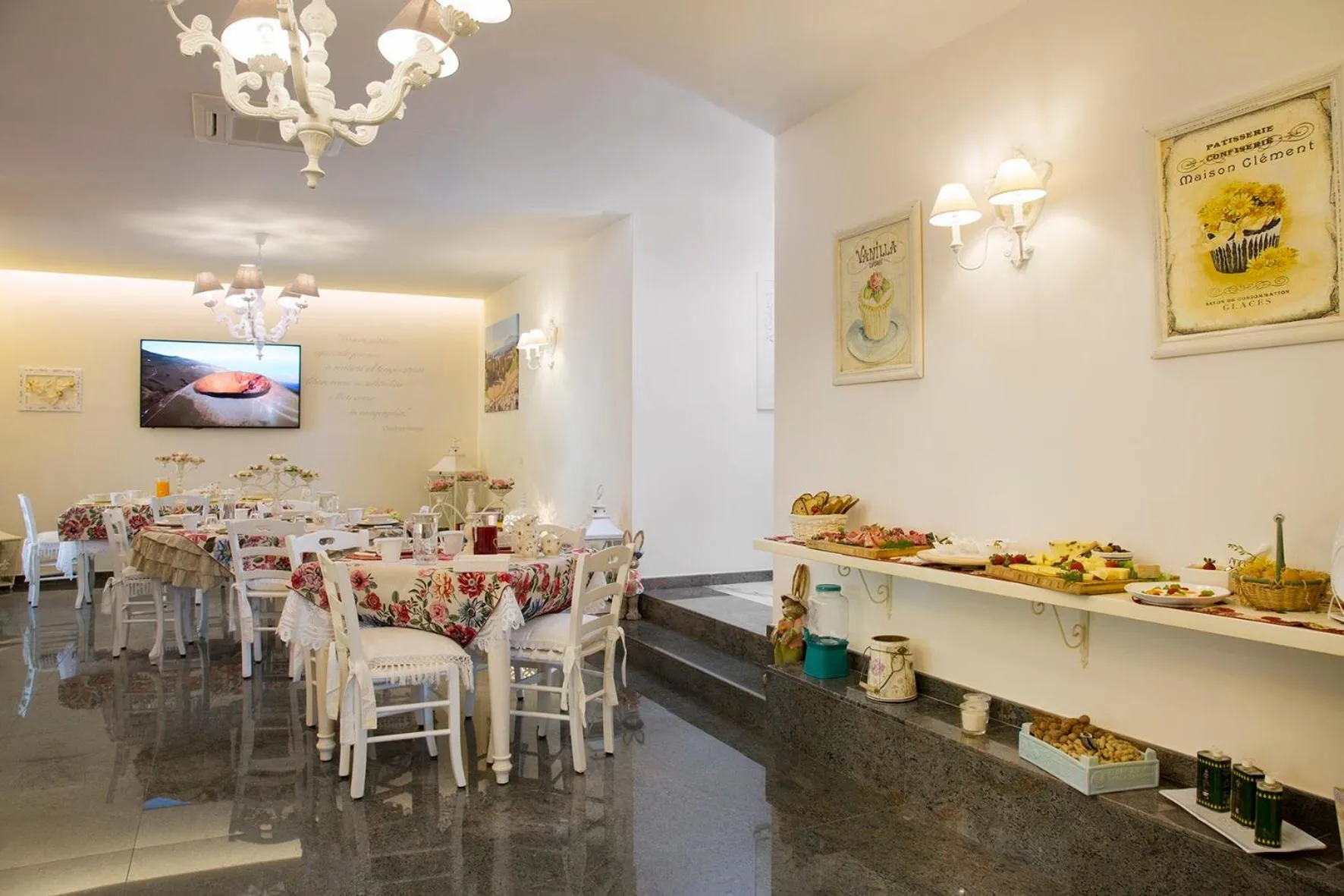 Communal lounge/ TV room in B&B Blanc Maison Etna Relais & Charme