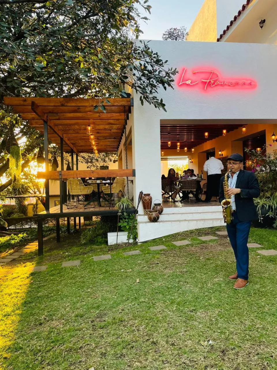 Restaurant/places to eat in La Provence Restaurant & Hotel Boutique