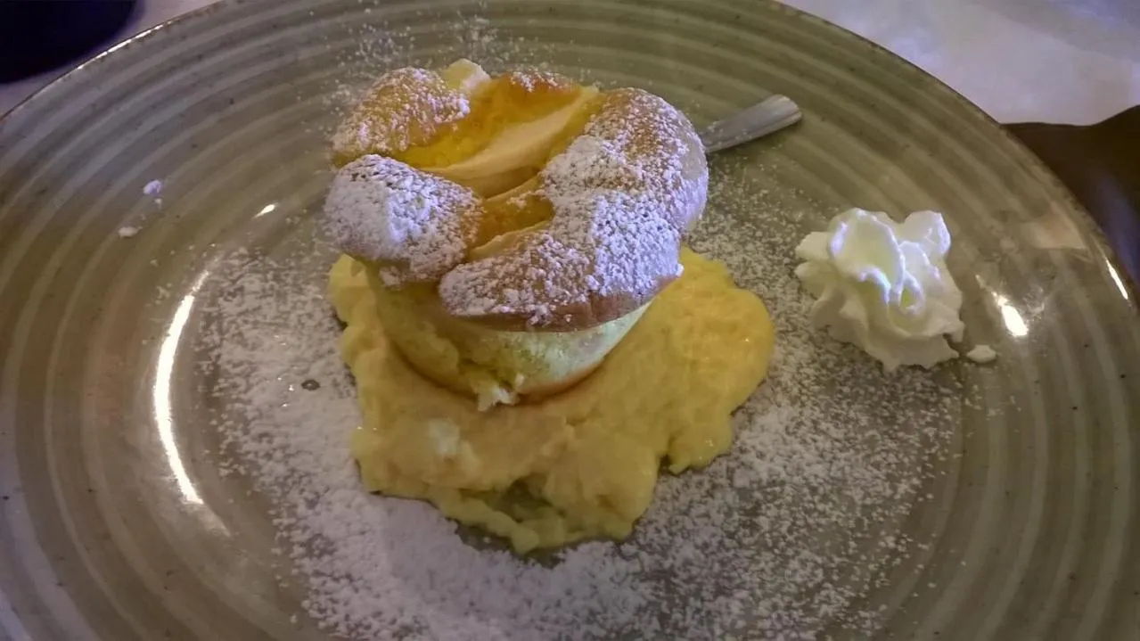 Restaurant/places to eat in Hotel Le Badie