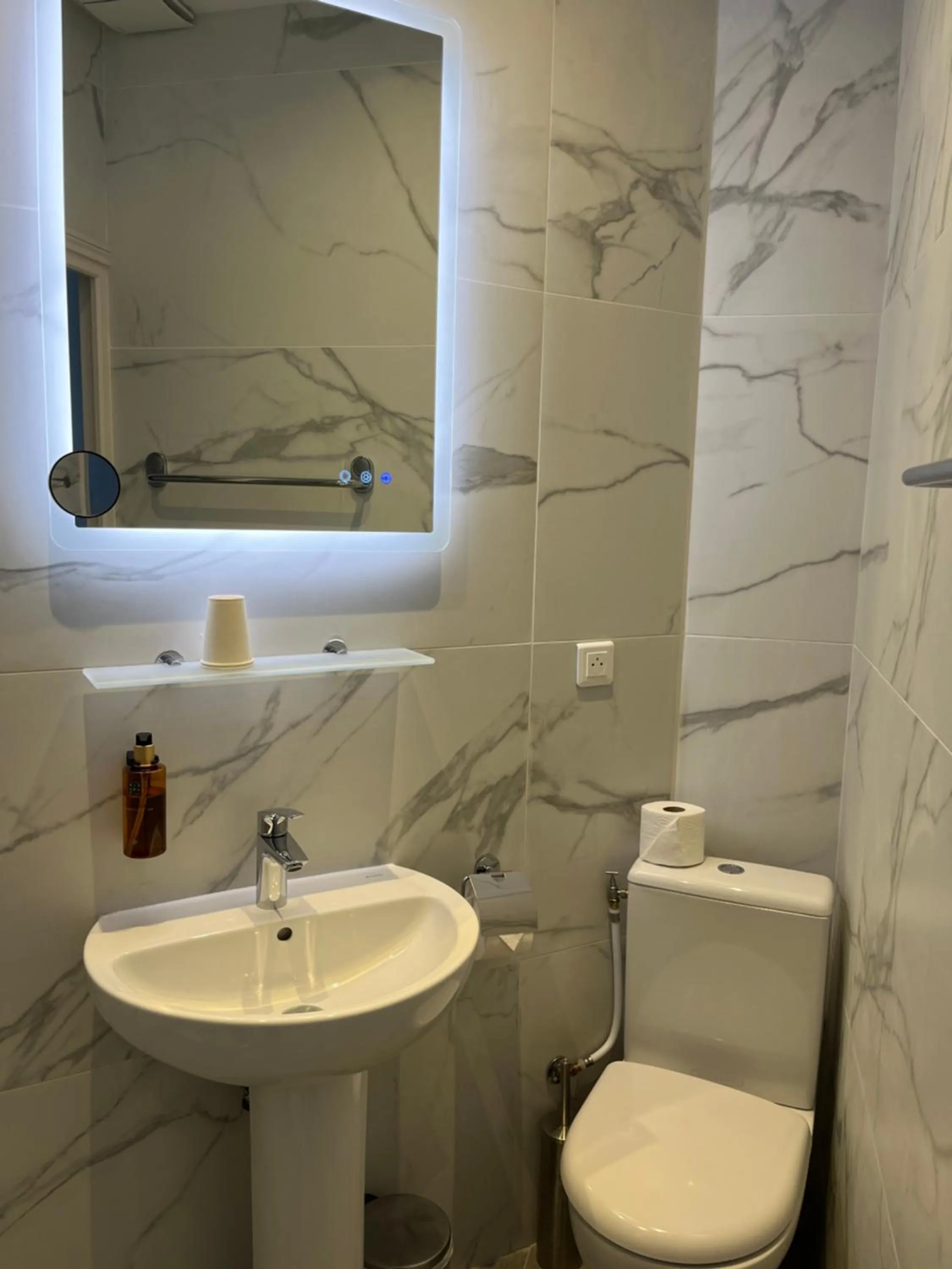 Bathroom in Nice Garden Hotel