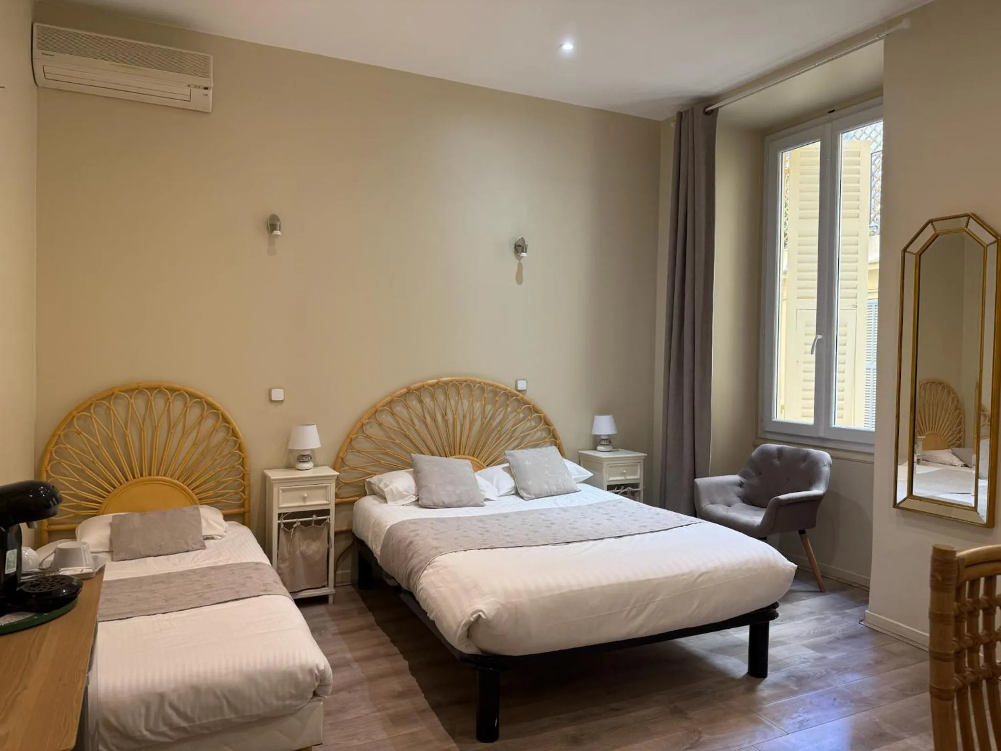 Bedroom, Bed in Nice Garden Hotel