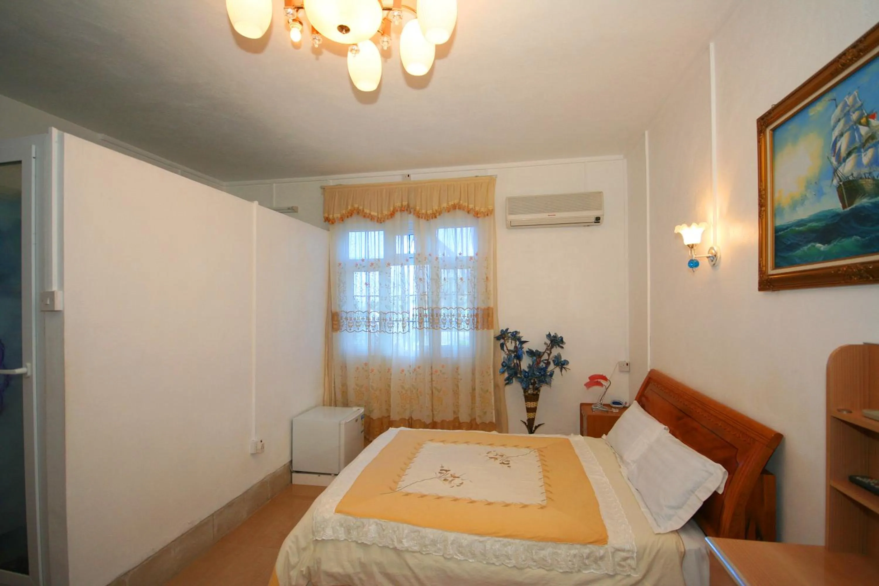 Photo of the whole room, Bed in 3Ds International Tourist Home