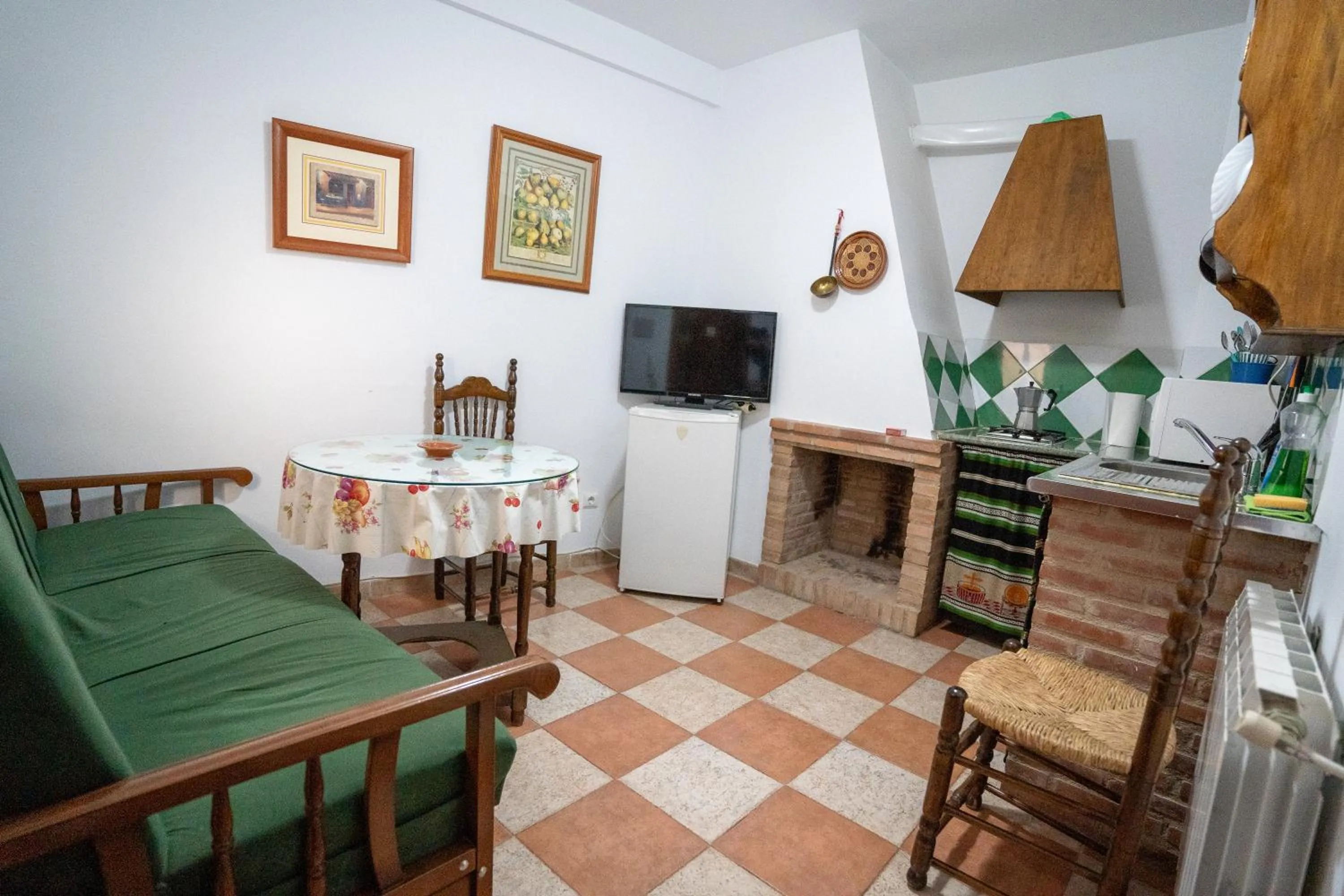 Dining area in APAR. SIERRAGUADALQUIVIR