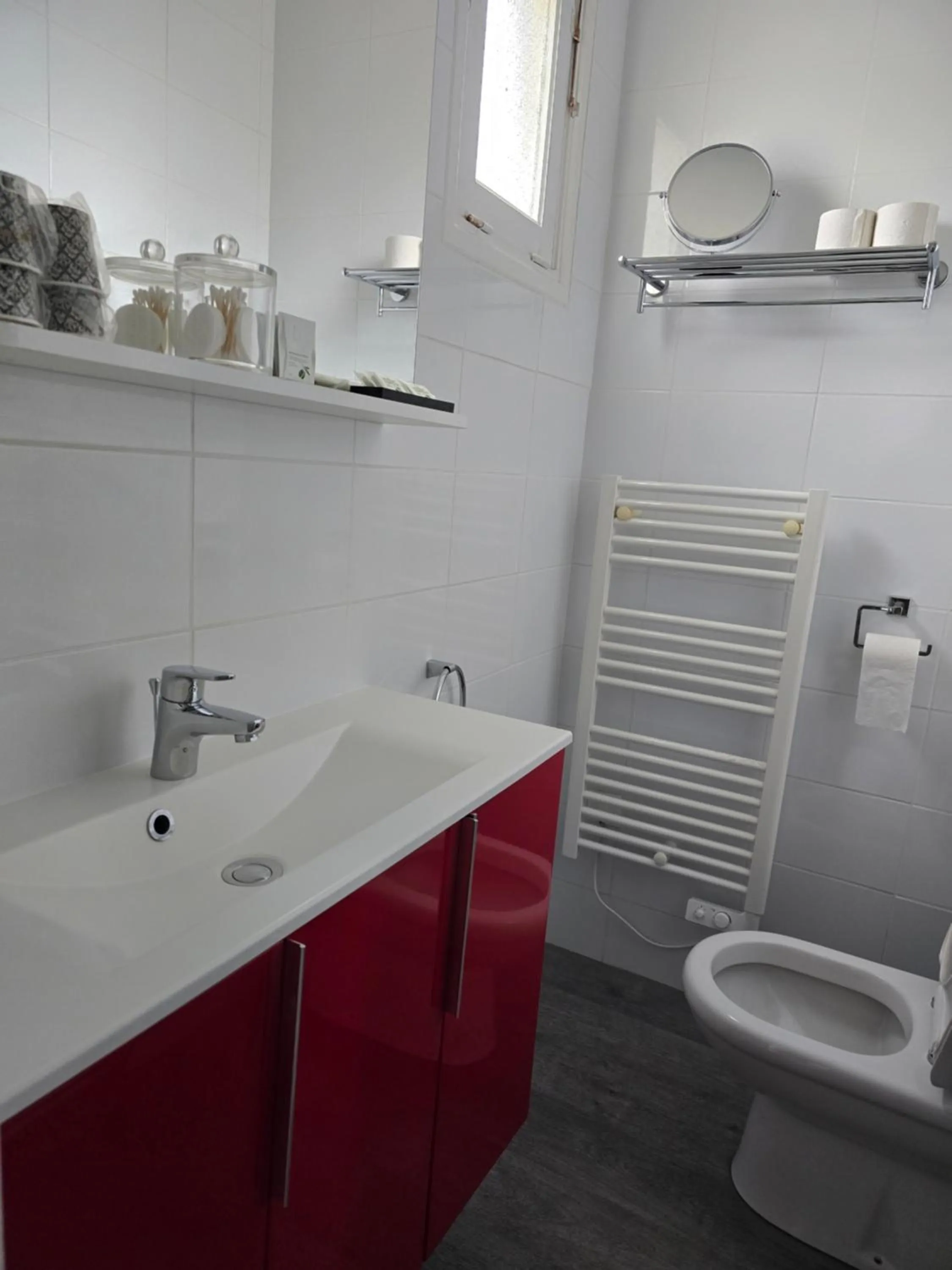 Bathroom in Hôtel L'ideal le Mountbatten