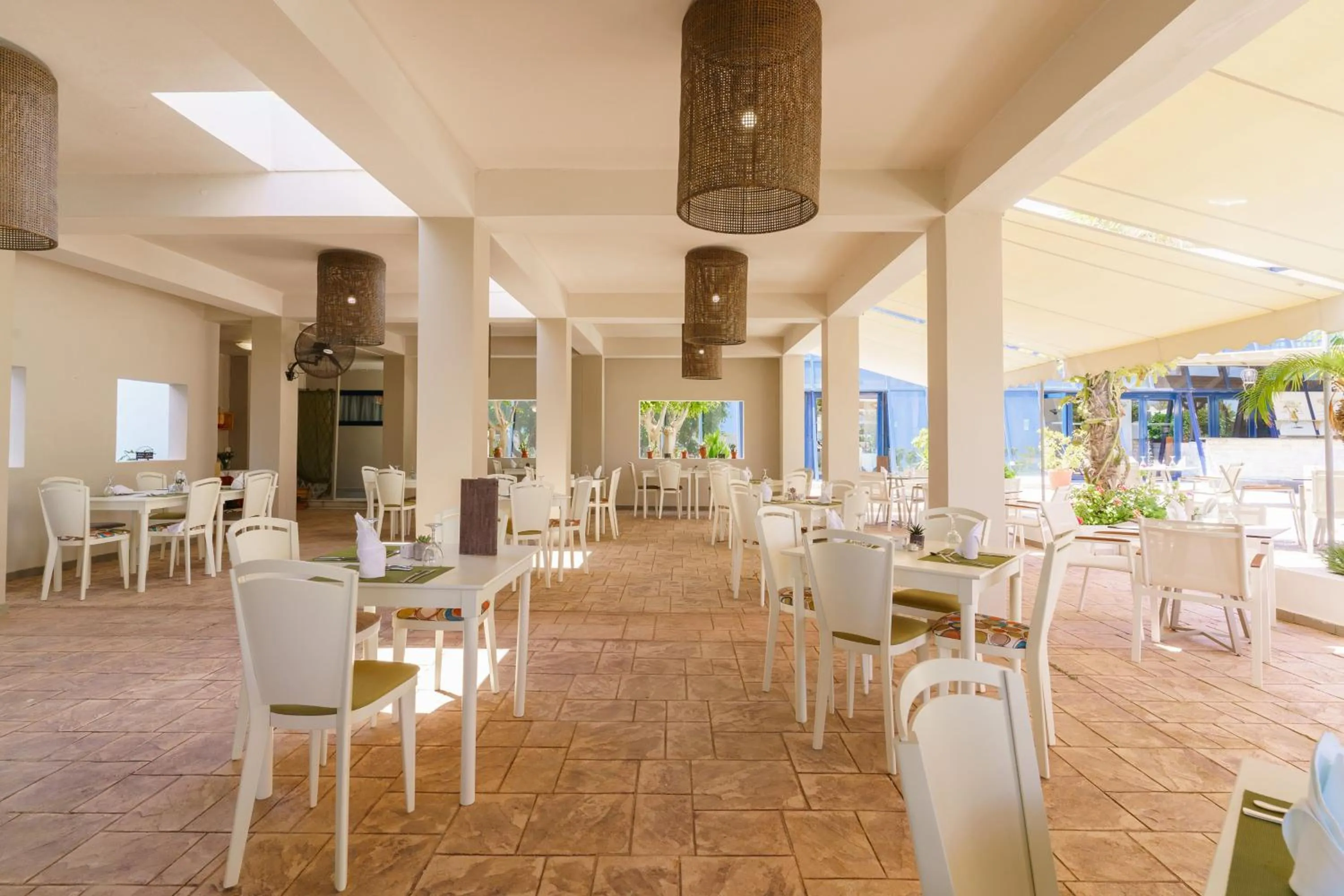Restaurant/places to eat in Kos Palace