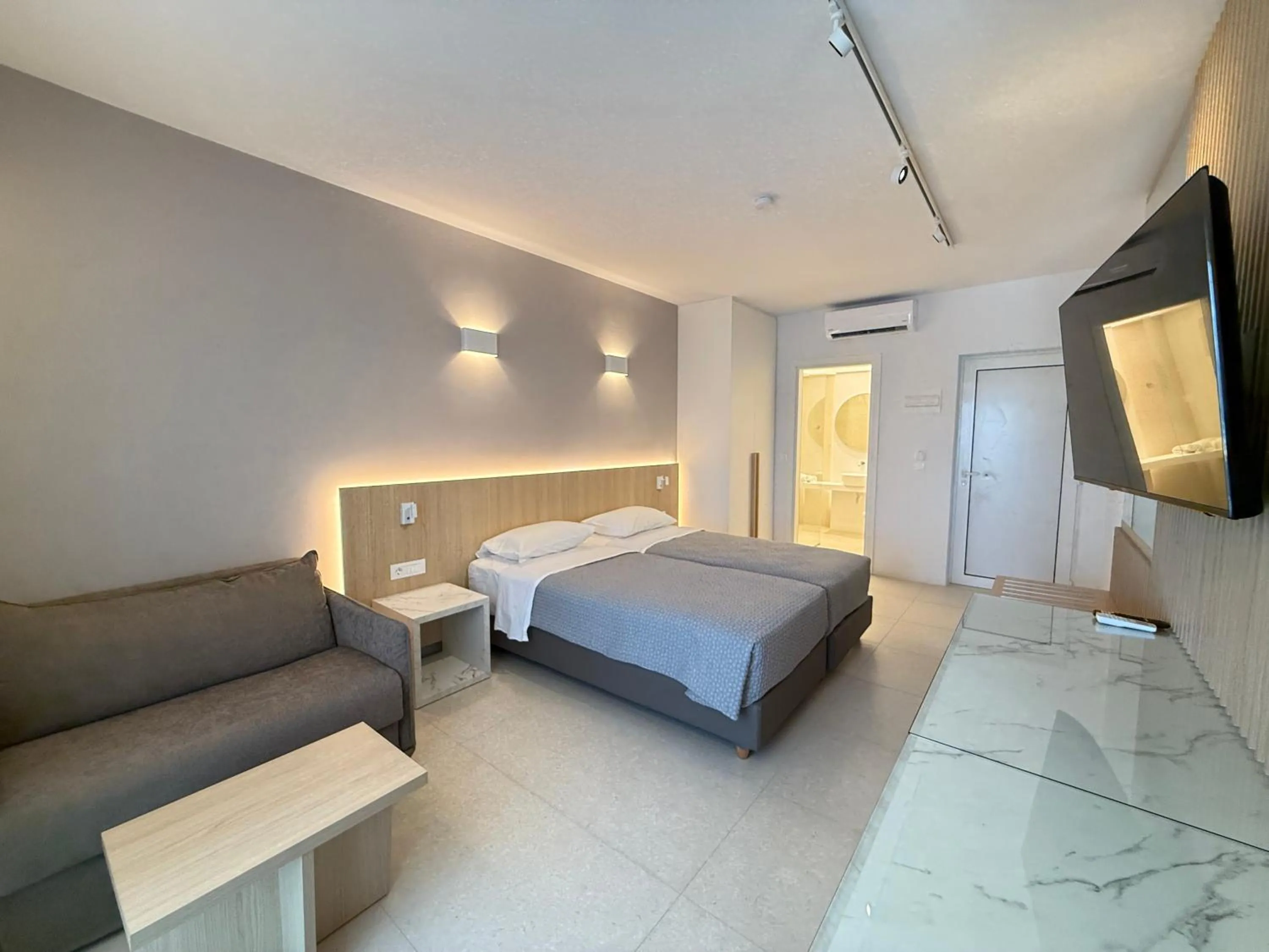 Bedroom, Bed in Kos Palace