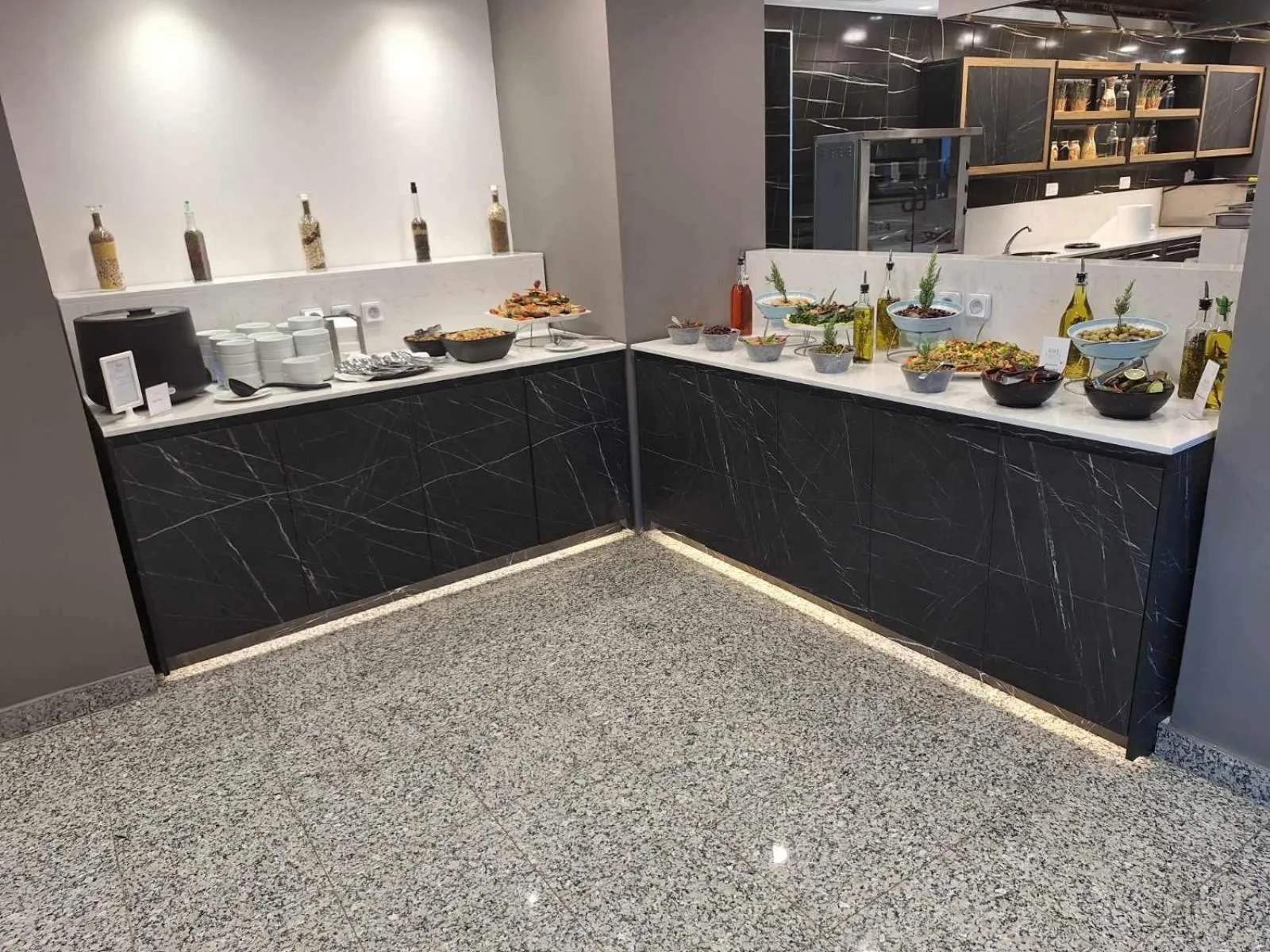 Restaurant/places to eat in Kos Palace