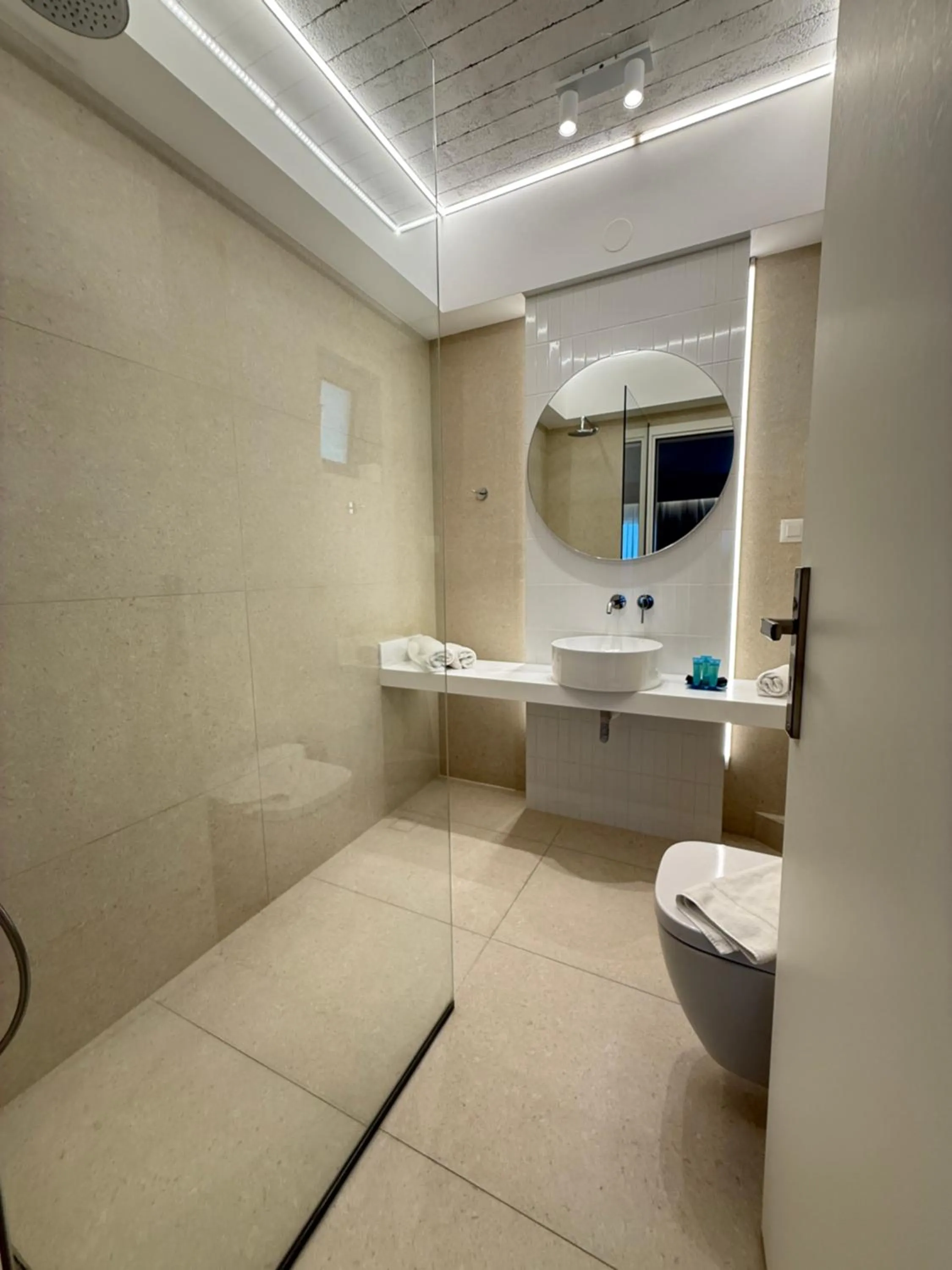 Bathroom in Kos Palace