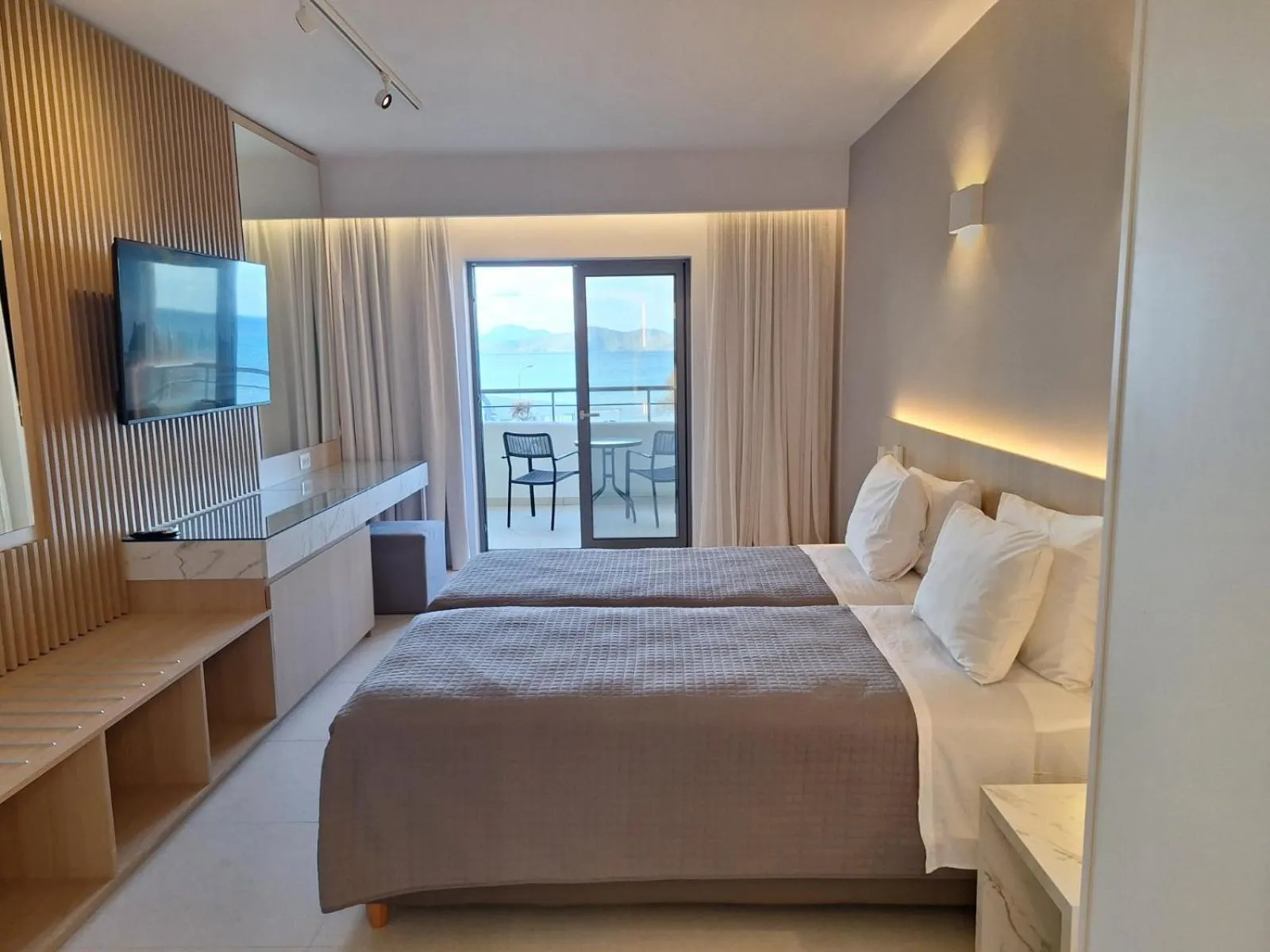 Bedroom, Bed in Kos Palace