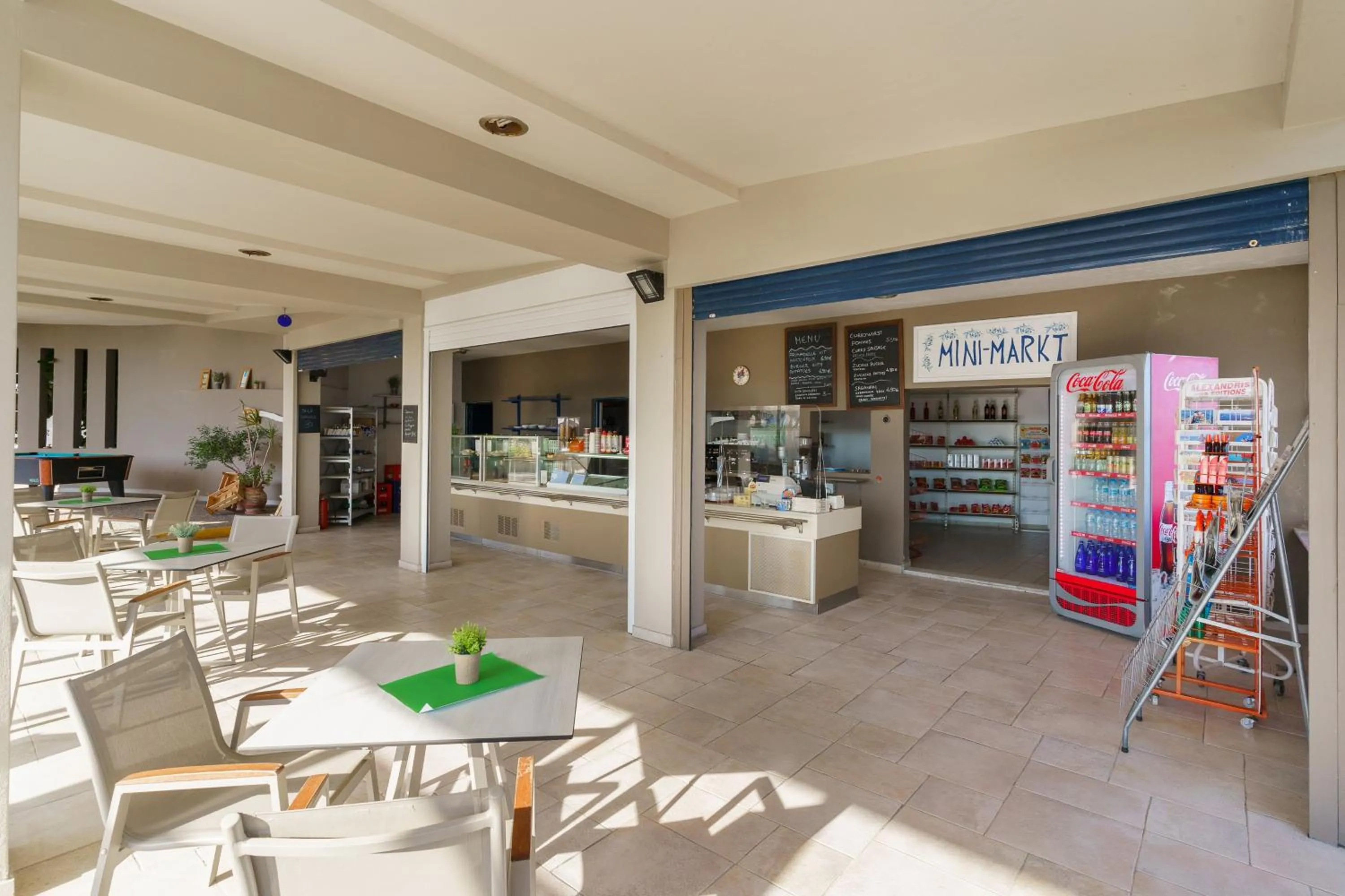 Restaurant/places to eat in Kos Palace