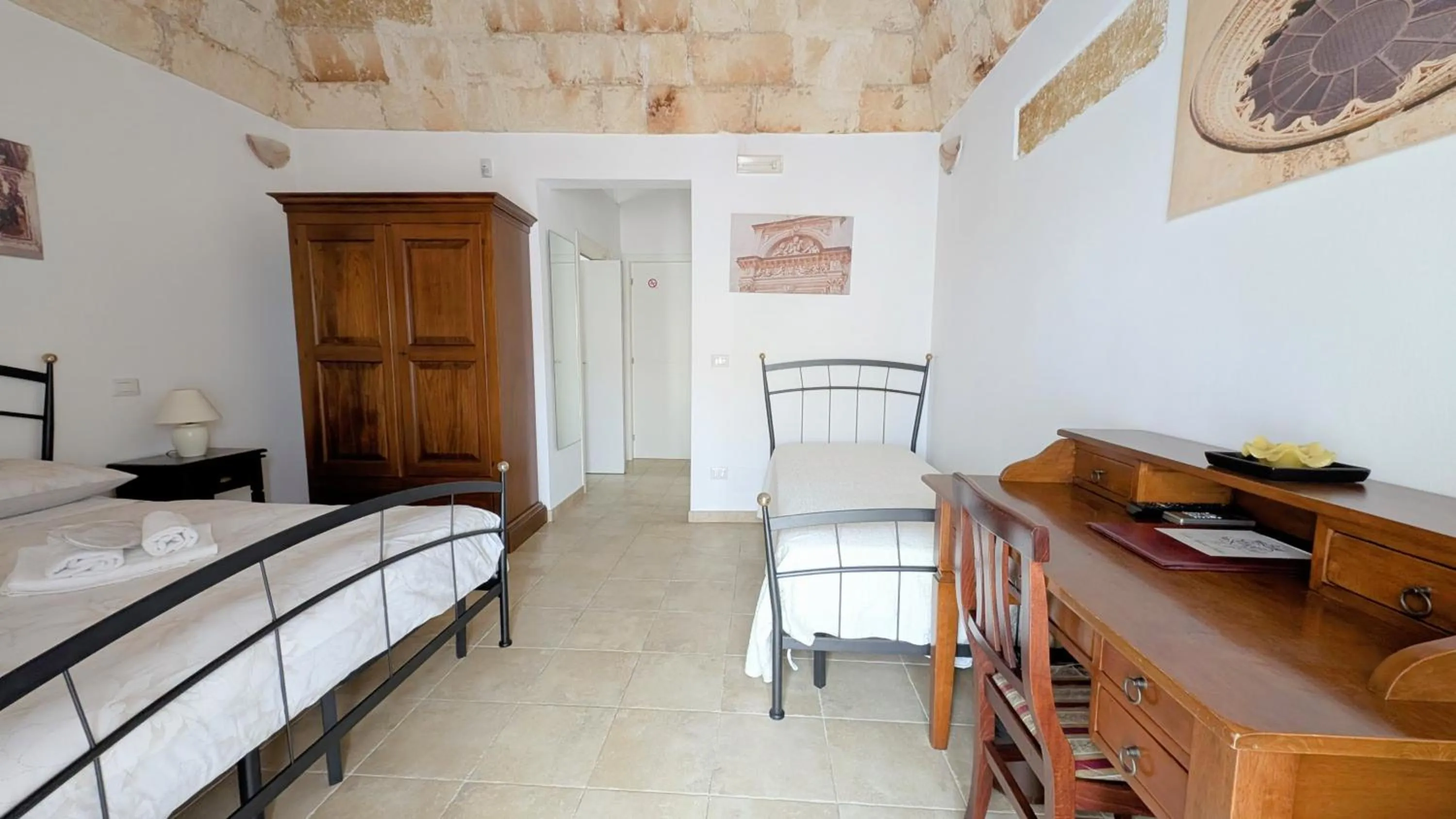 Bedroom, Bed in B&B Corte Regina Esther