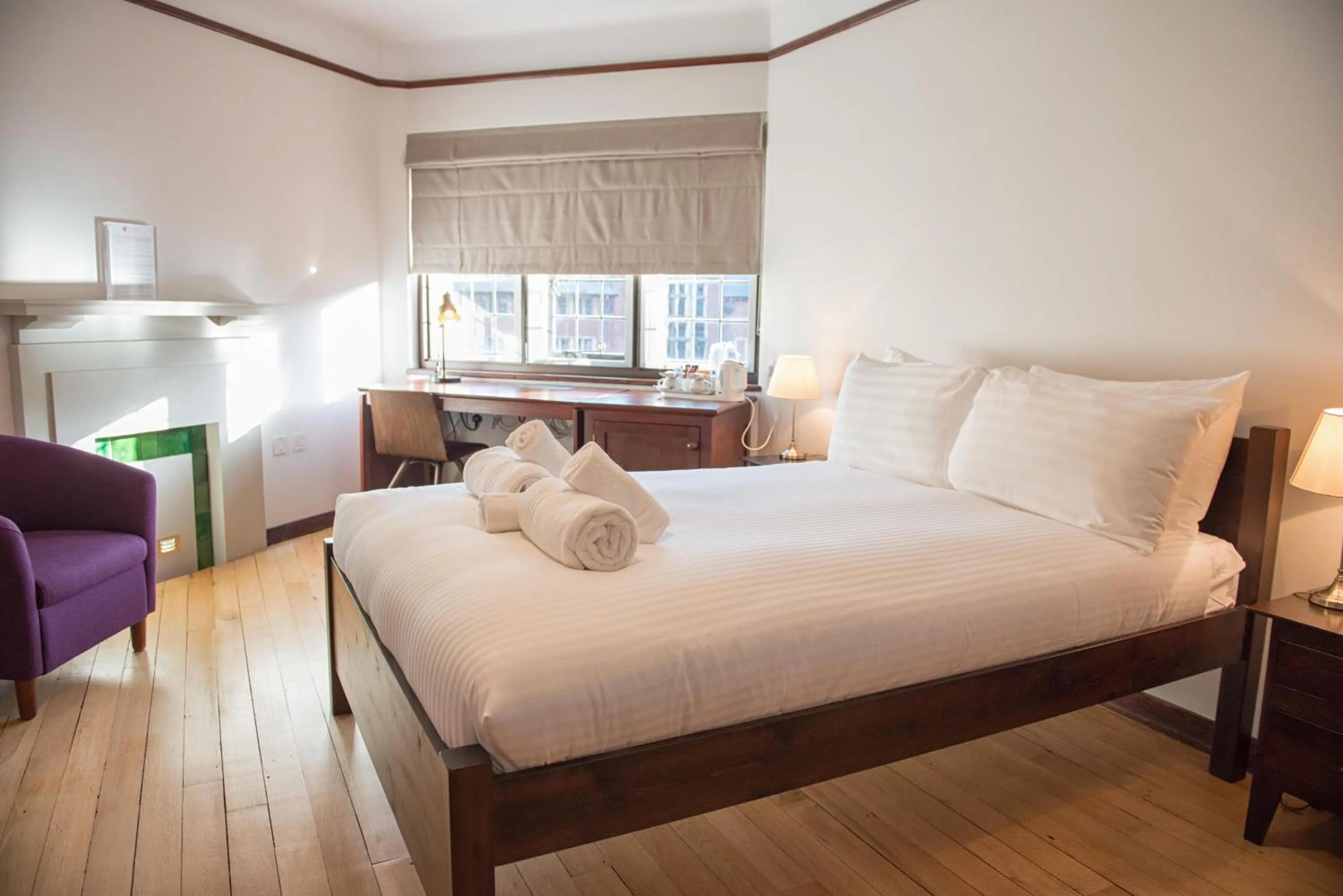 TV and multimedia, Bed in West Court- Jesus College