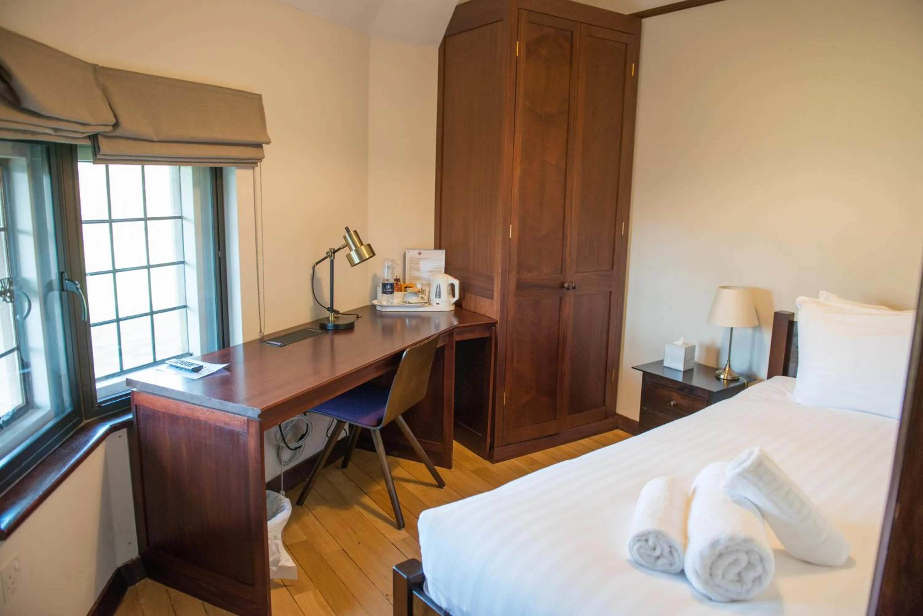 TV and multimedia, Bed in West Court- Jesus College