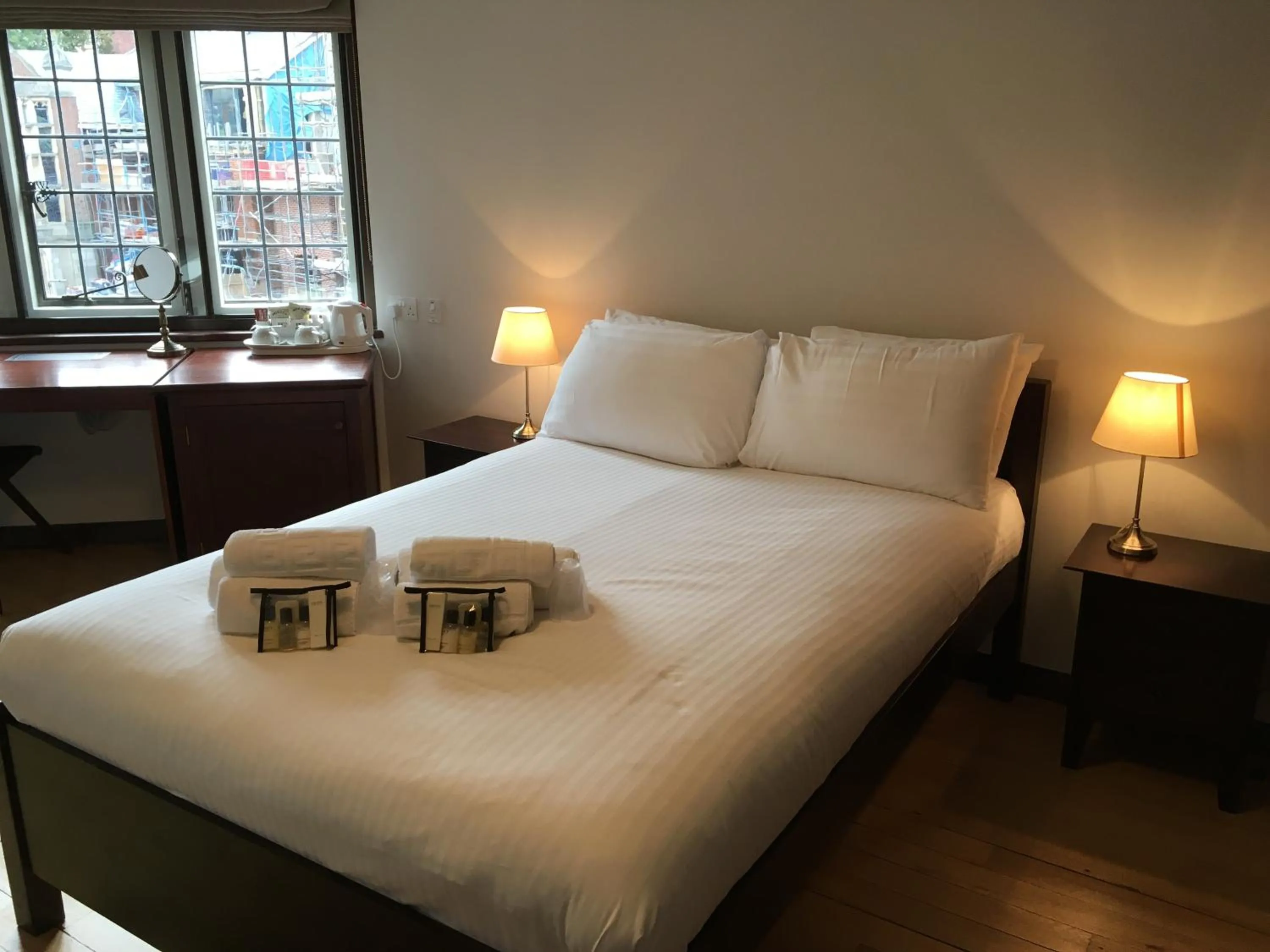 TV and multimedia, Bed in West Court- Jesus College