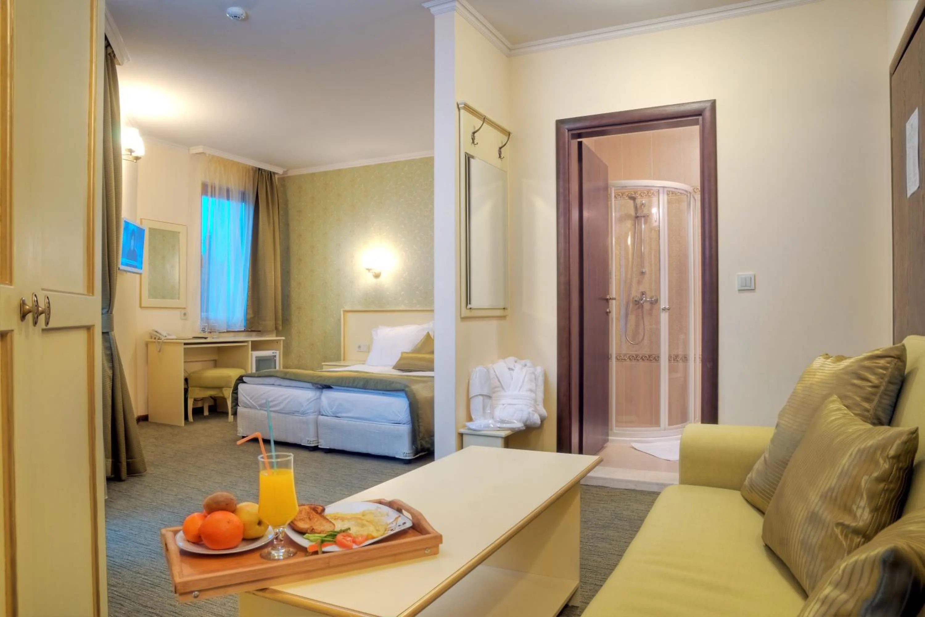 Bedroom, Bed in Hotel Iva & Elena