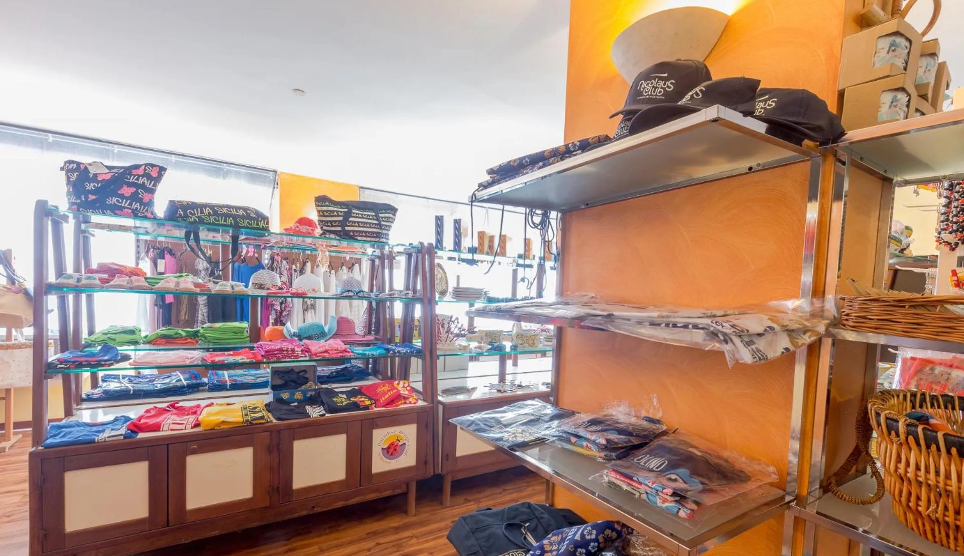 Shopping Area in Perla Del Golfo Resort