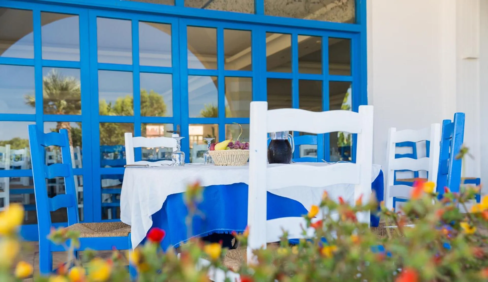 Restaurant/places to eat in Perla Del Golfo Resort