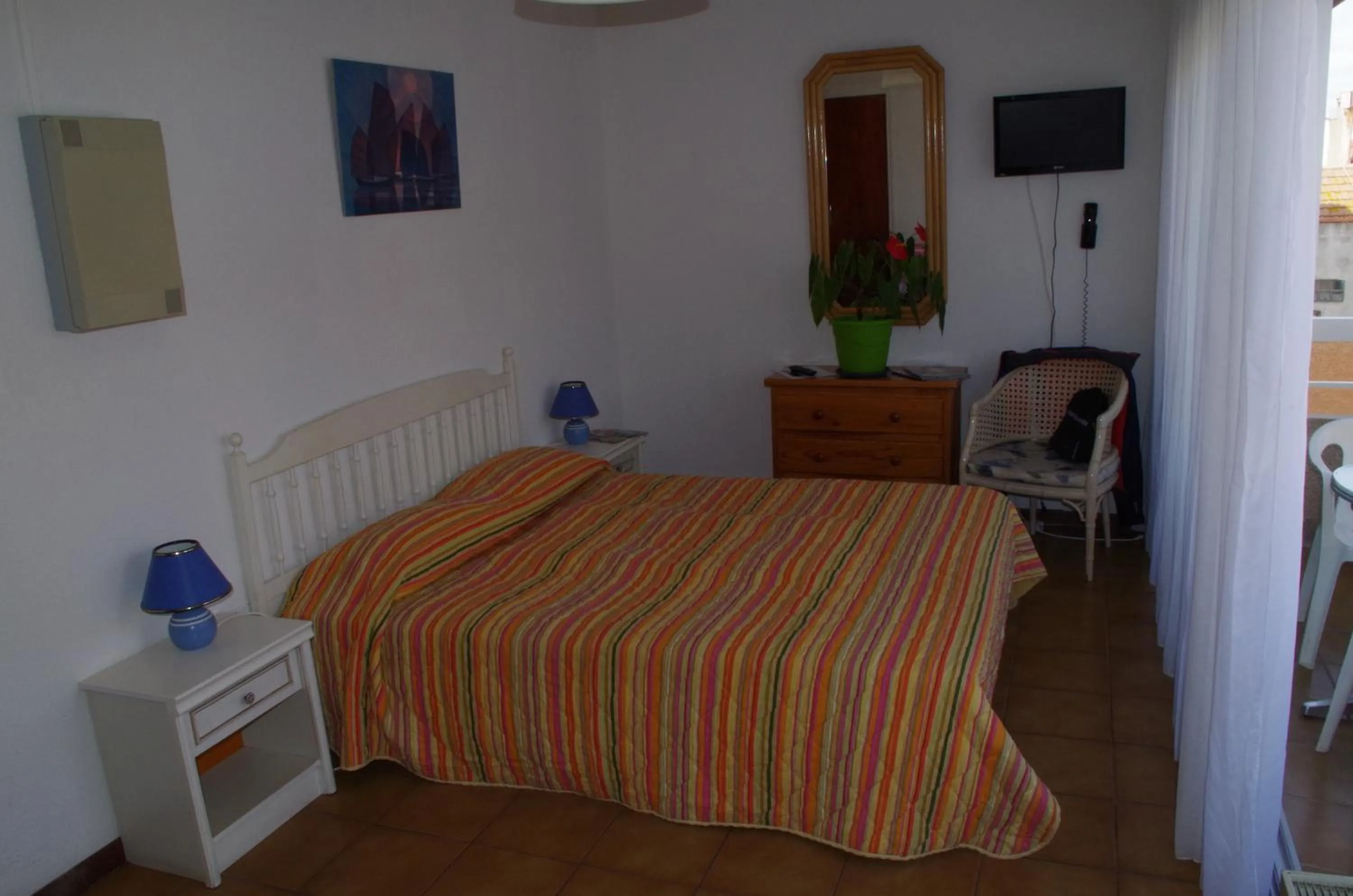 Photo of the whole room, Bed in Résidence Créole