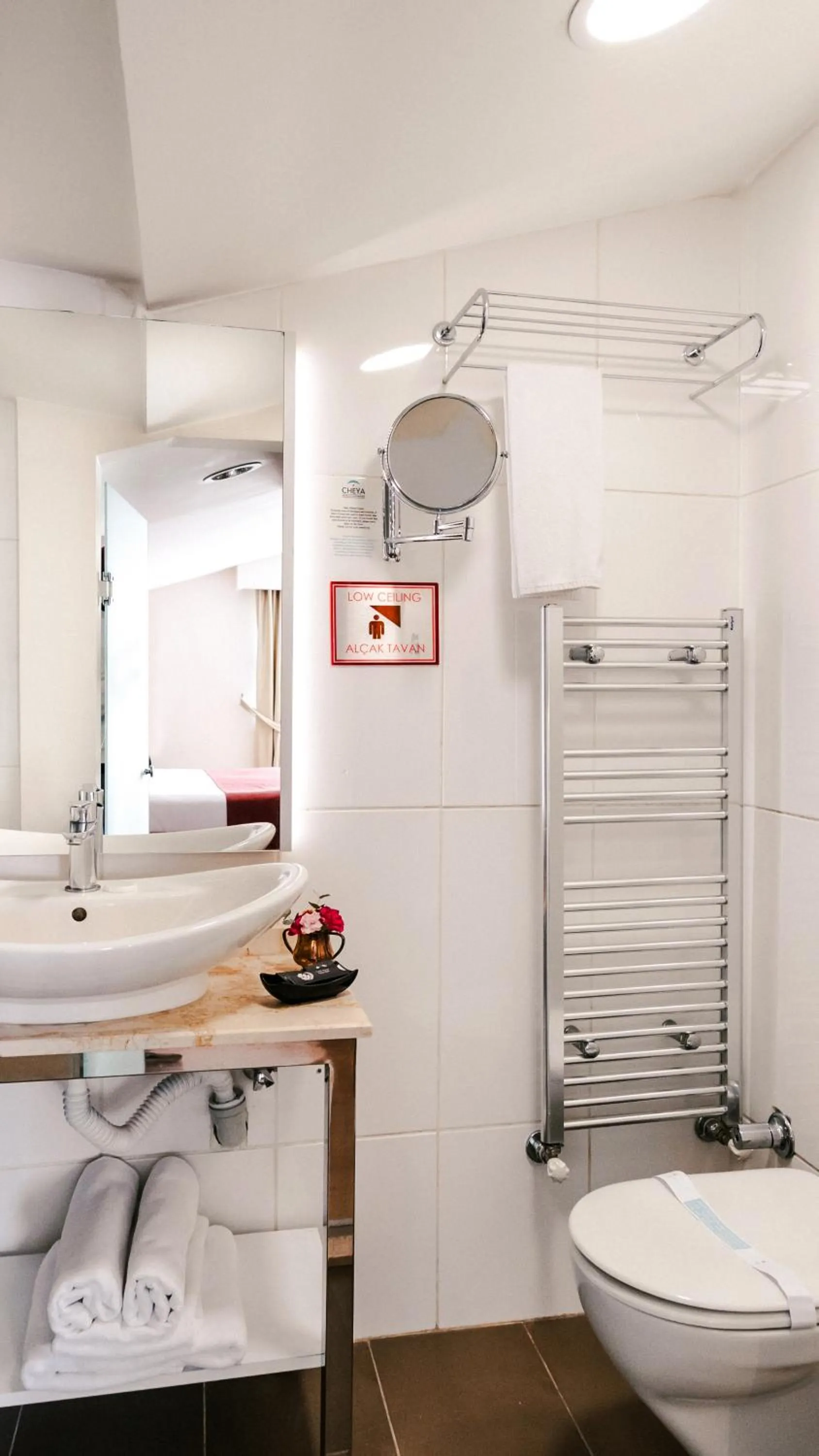 Shower in Cheya Beşiktaş Istanbul Bosphorus City Center Hotel & Suites