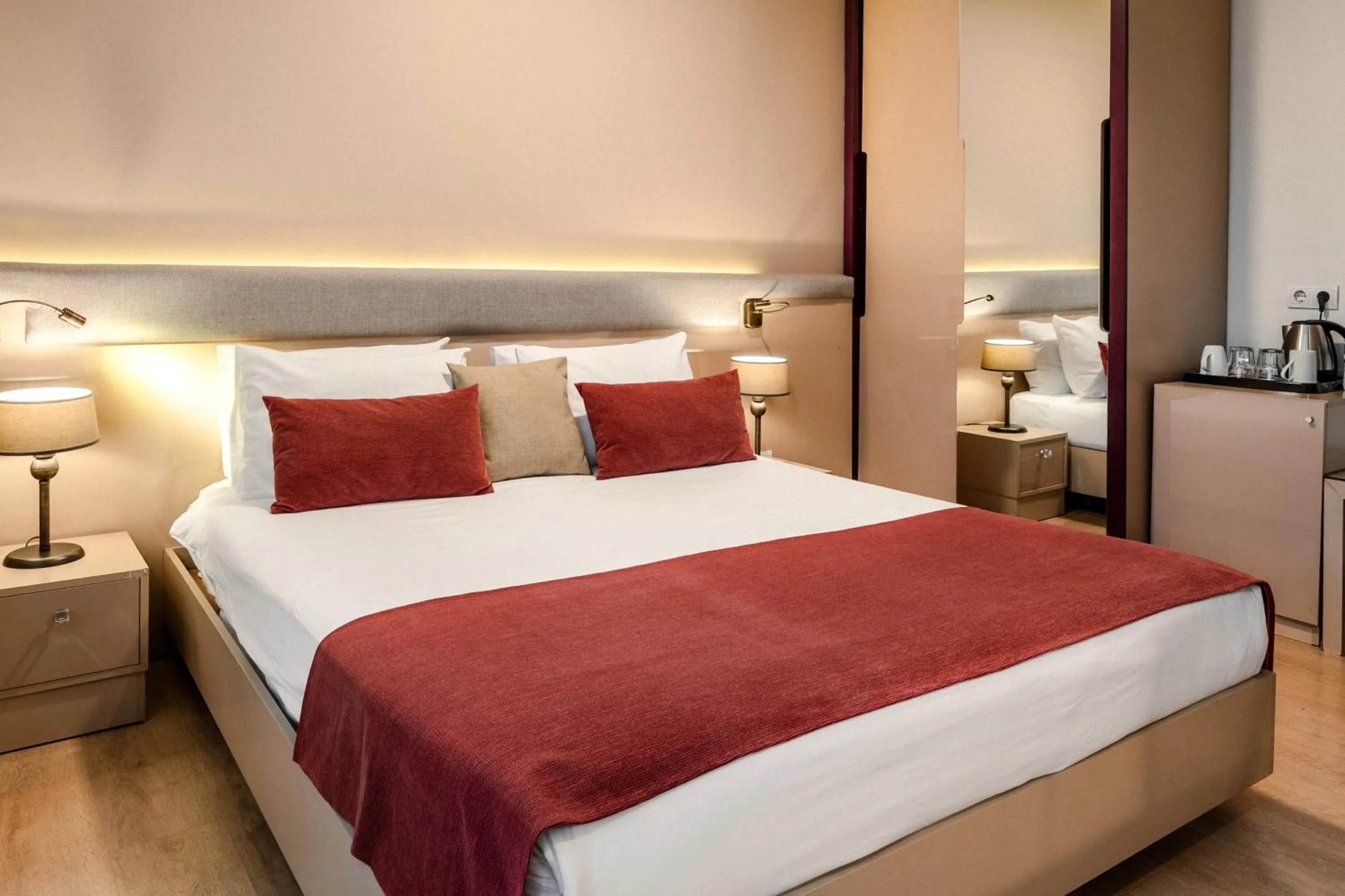 Bed in Cheya Beşiktaş Istanbul Bosphorus City Center Hotel & Suites