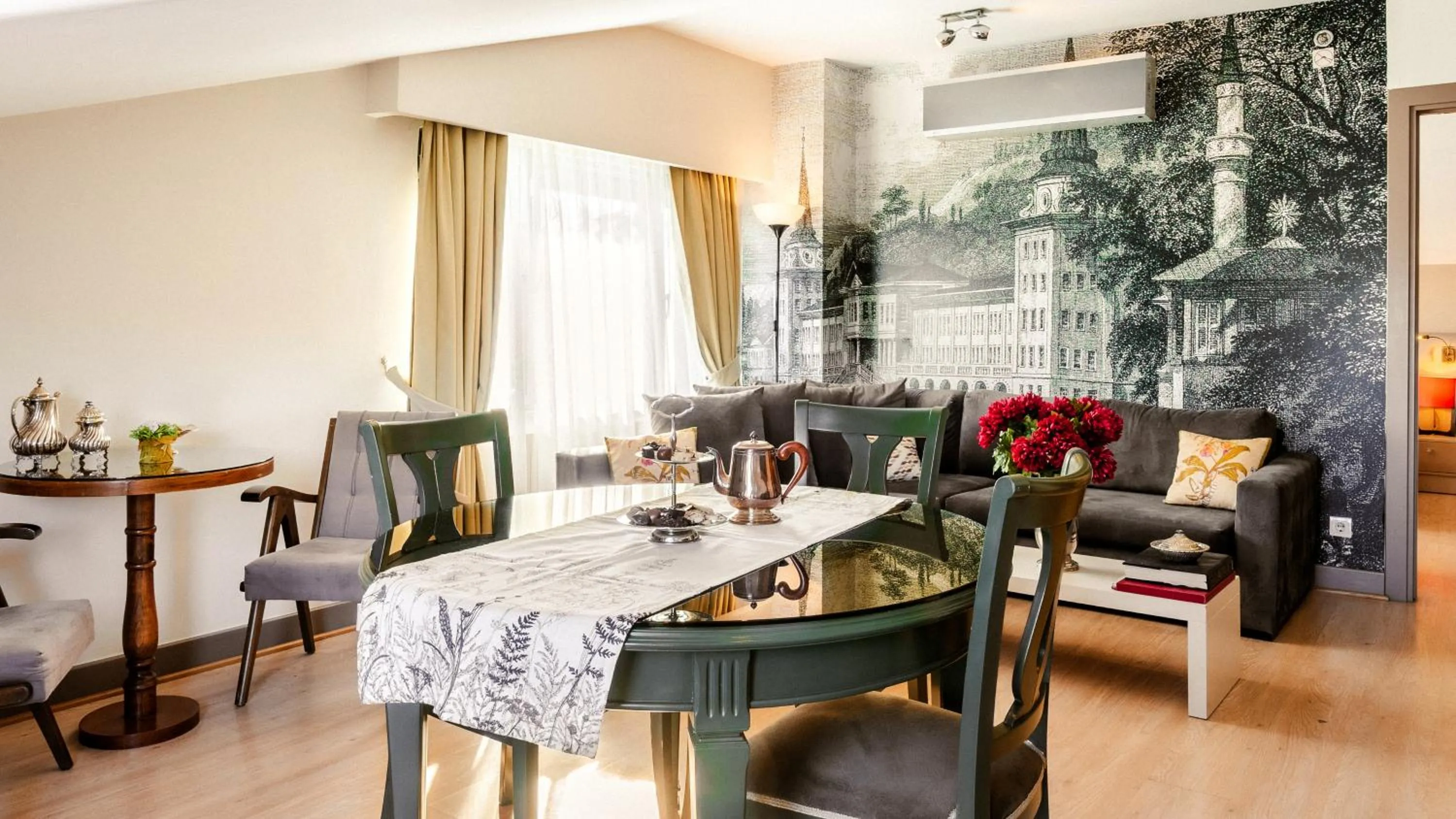 Living room in Cheya Beşiktaş Istanbul Bosphorus City Center Hotel & Suites