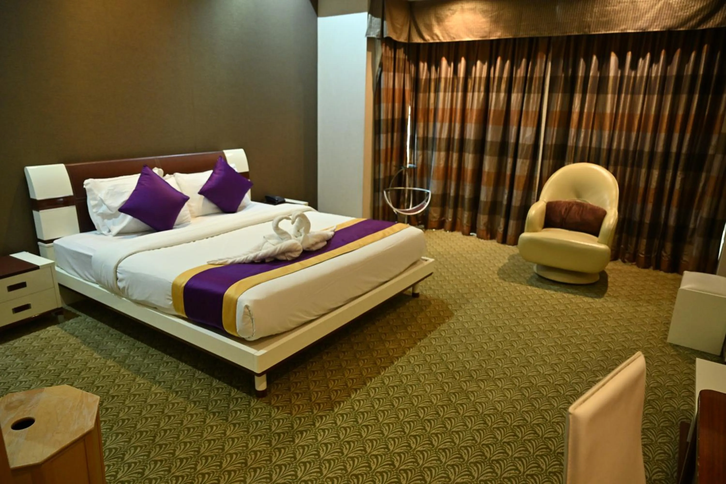 Bedroom, Bed in One Pavilion Luxury Serviced Apartments