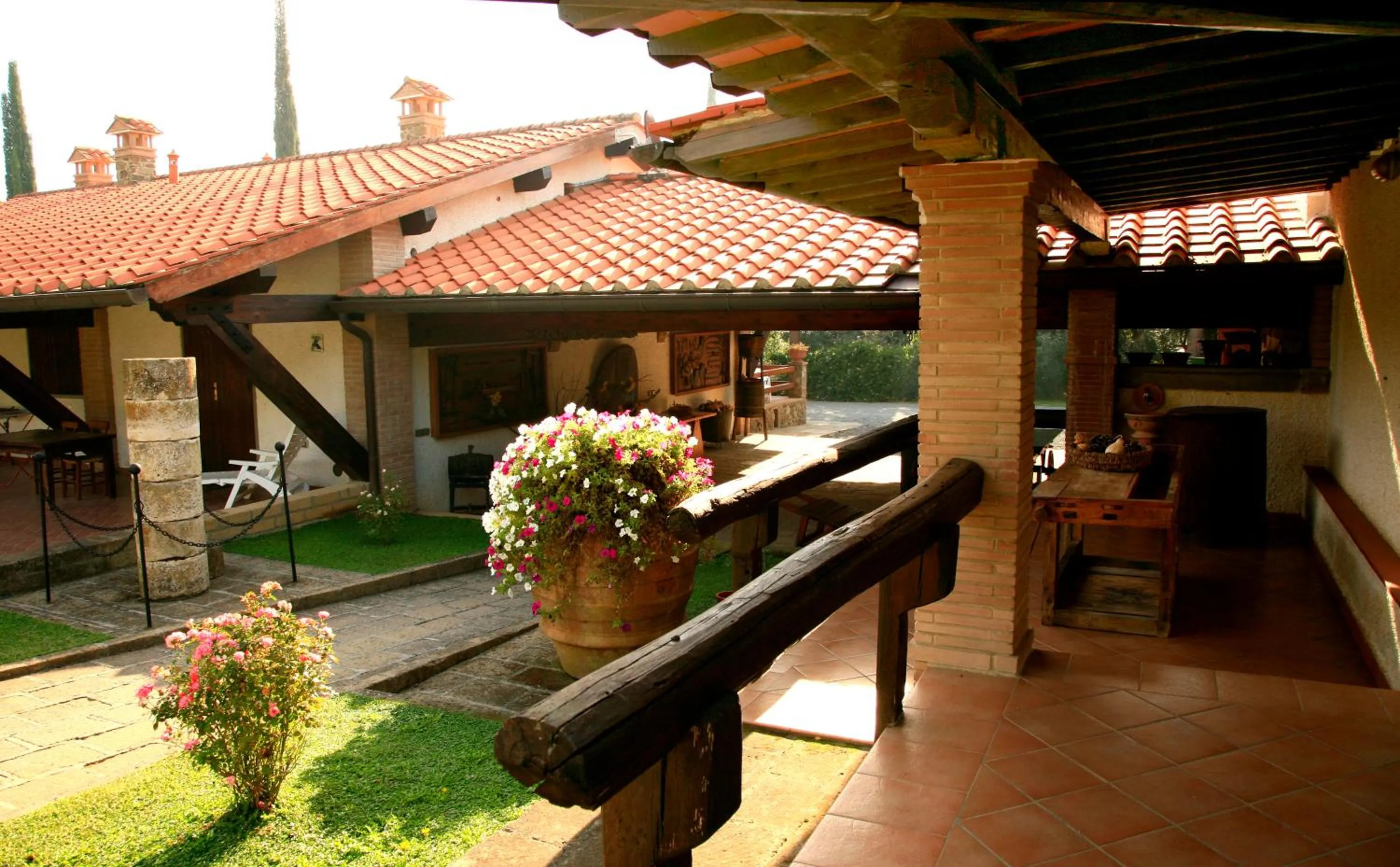 Facade/entrance in Agriturismo La Rombaia