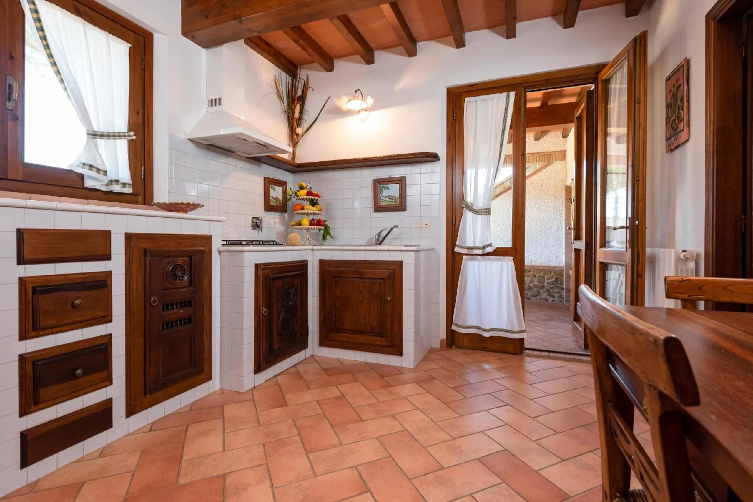 Kitchen or kitchenette in Agriturismo La Rombaia
