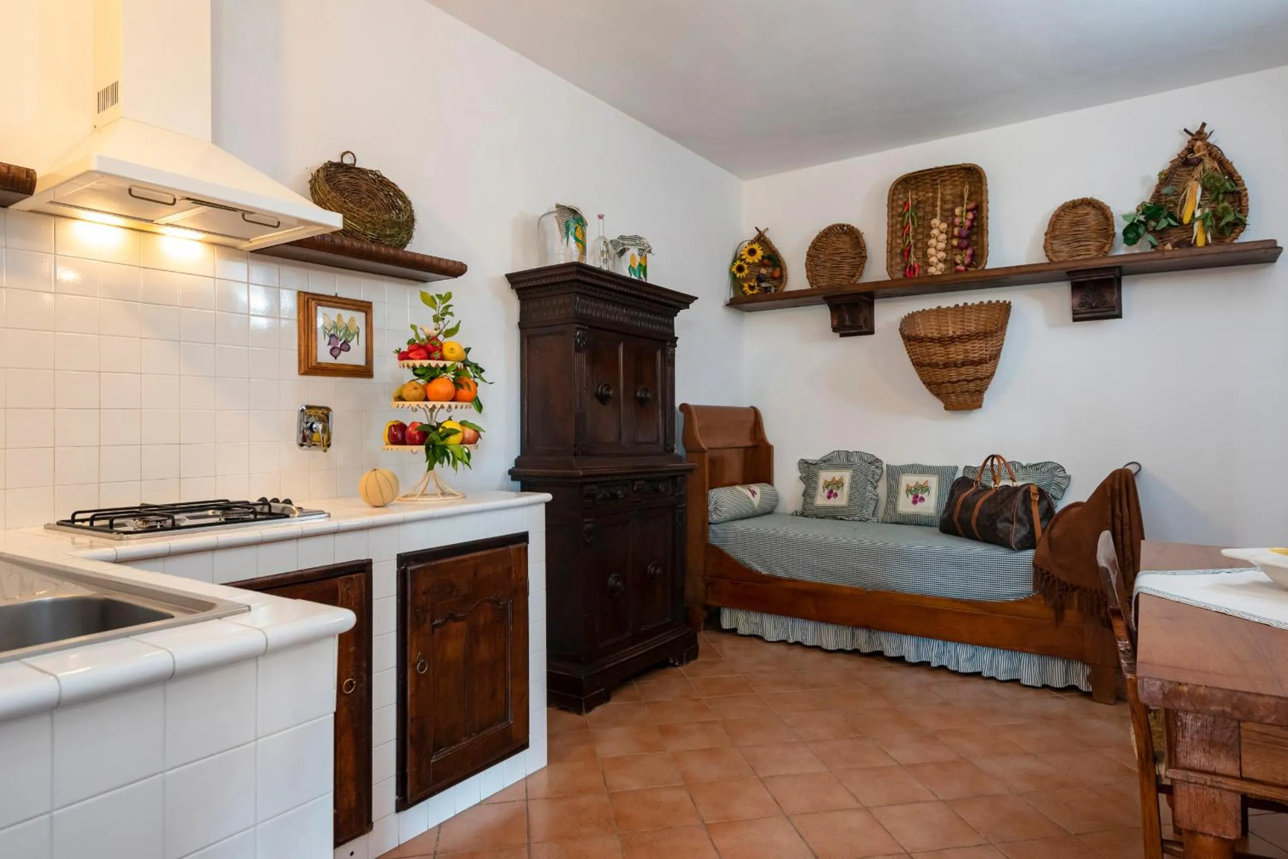 Kitchen or kitchenette in Agriturismo La Rombaia