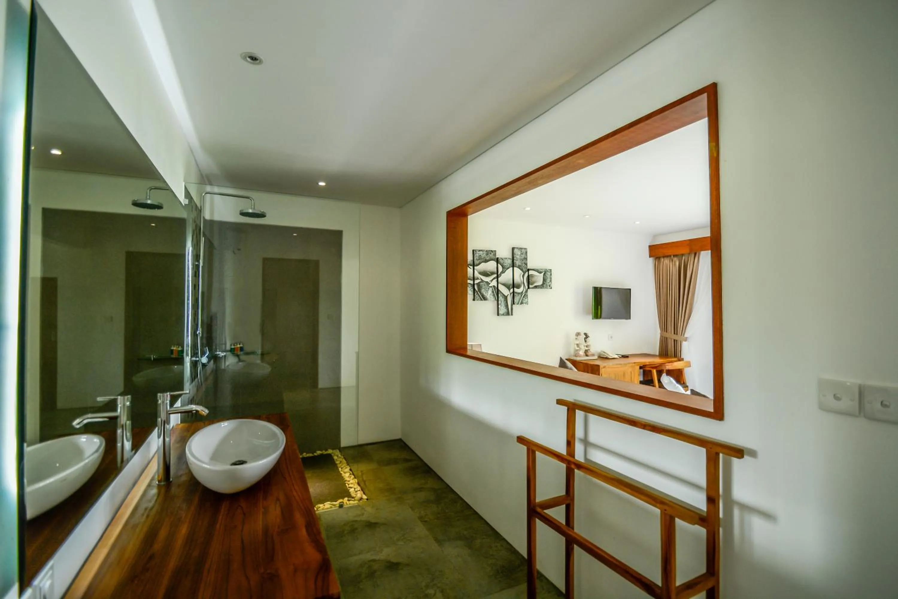 Shower in The Hidden Paradise Ubud - CHSE Certified