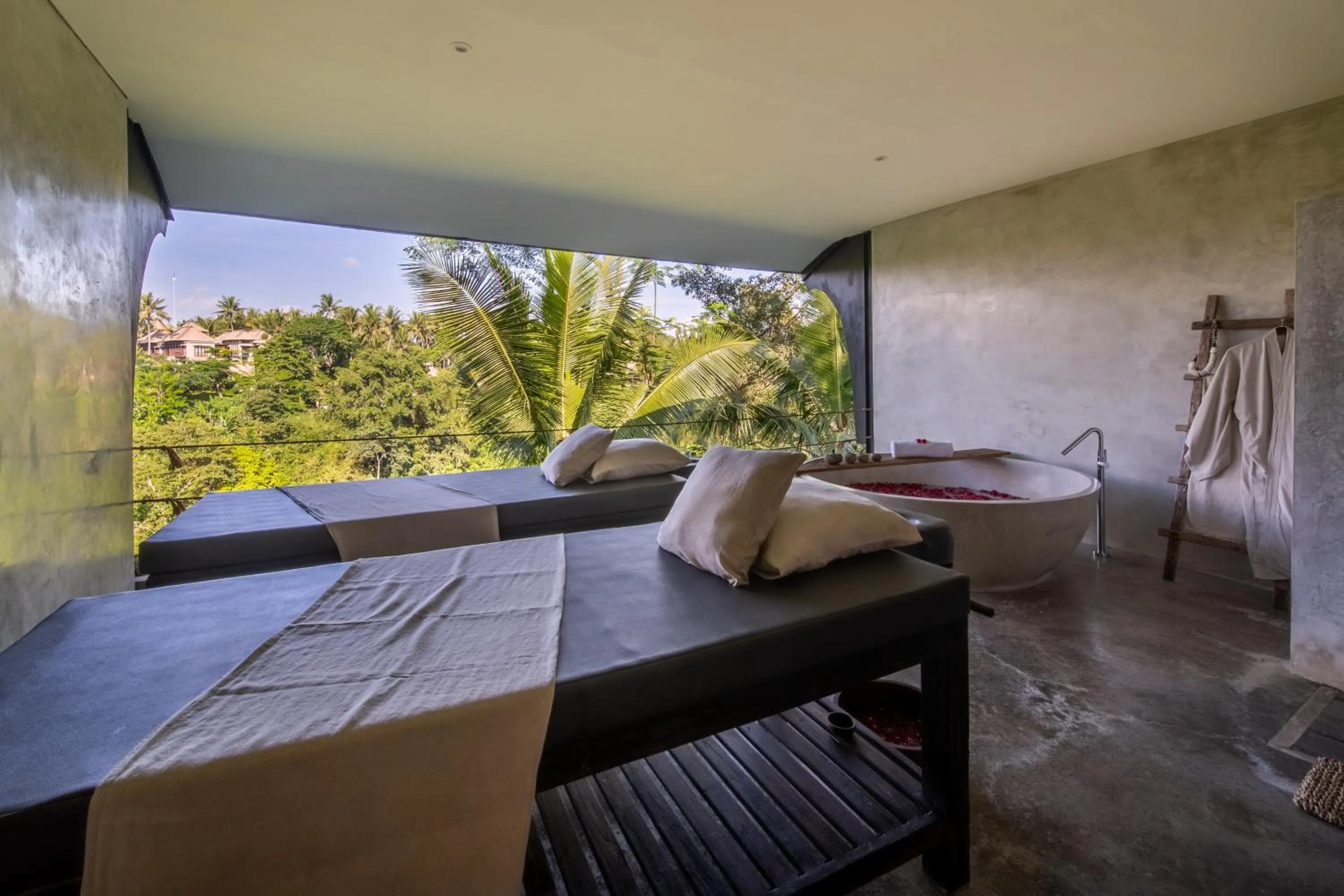 Massage, Bed in The Hidden Paradise Ubud - CHSE Certified