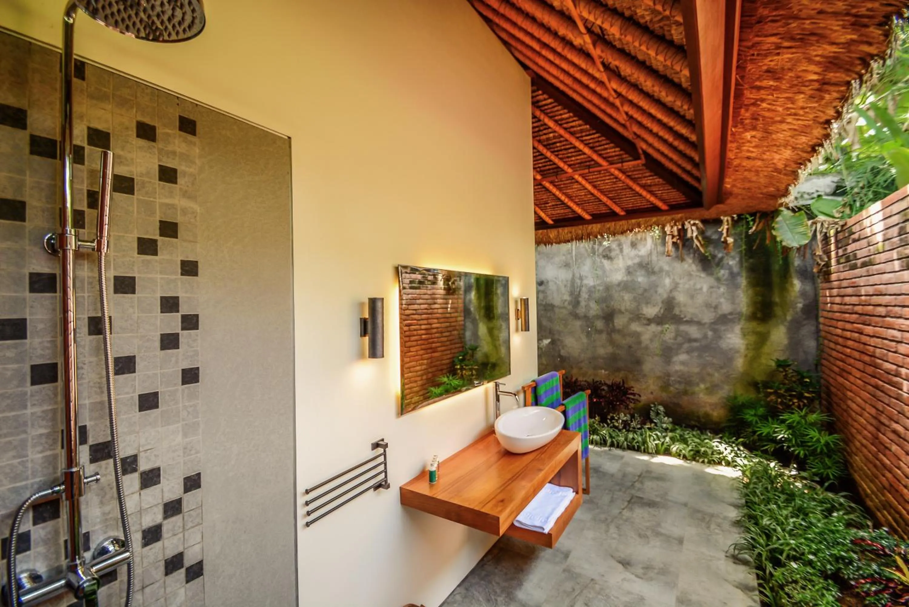 Shower in The Hidden Paradise Ubud - CHSE Certified