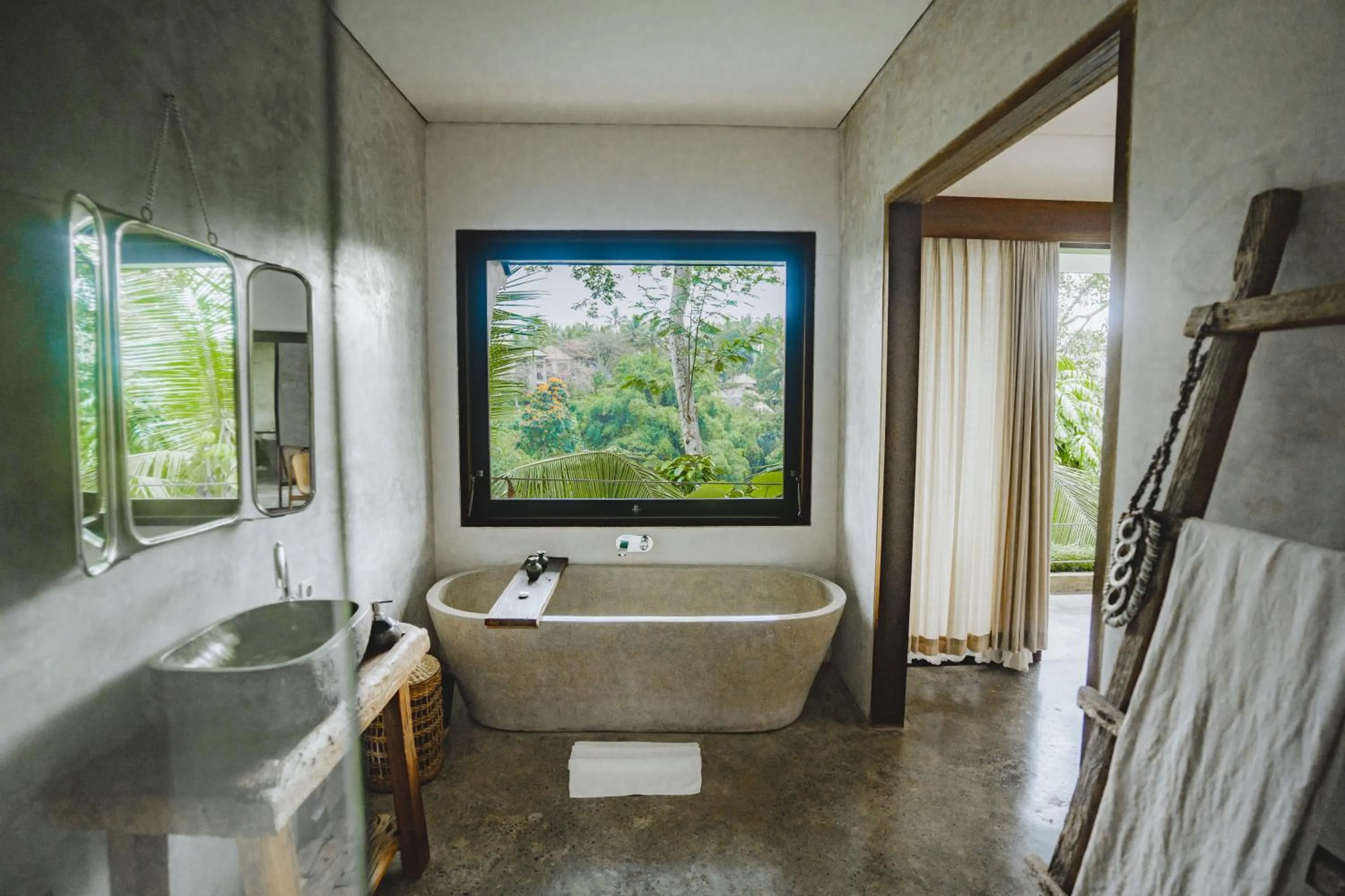 Shower in The Hidden Paradise Ubud - CHSE Certified