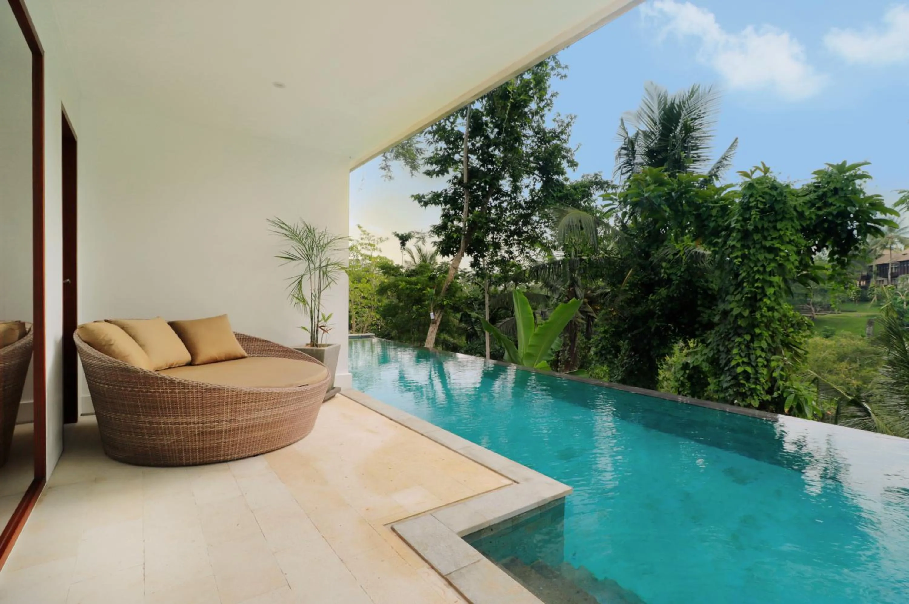 Day in The Hidden Paradise Ubud - CHSE Certified