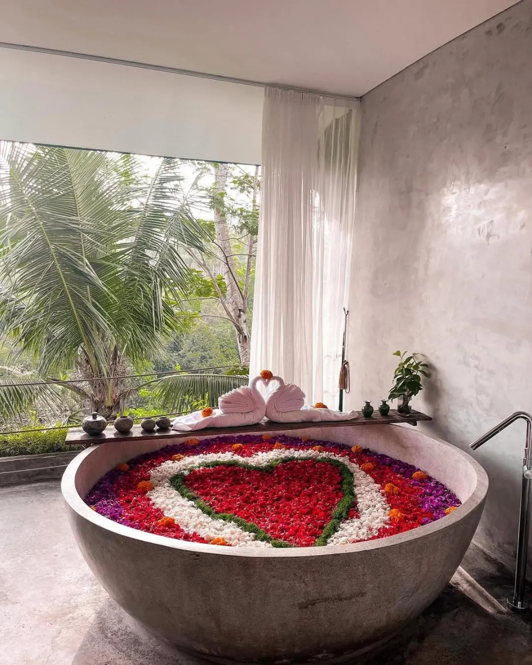 Hot Tub in The Hidden Paradise Ubud - CHSE Certified