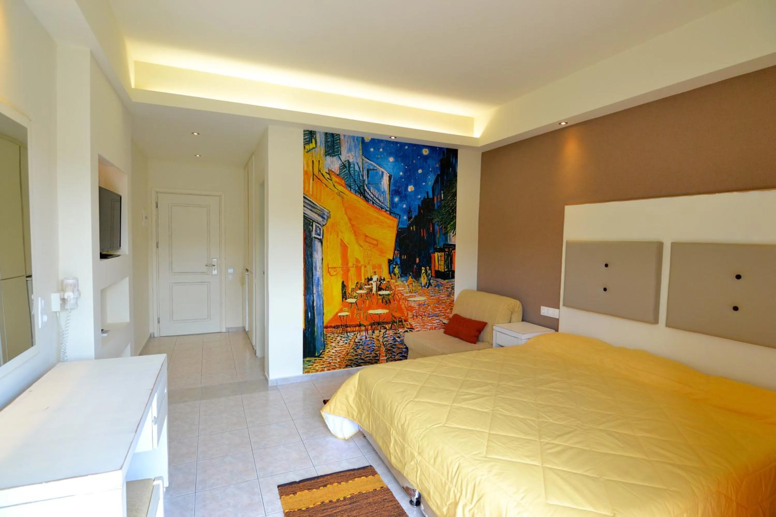 Bed in Paloma Blanca