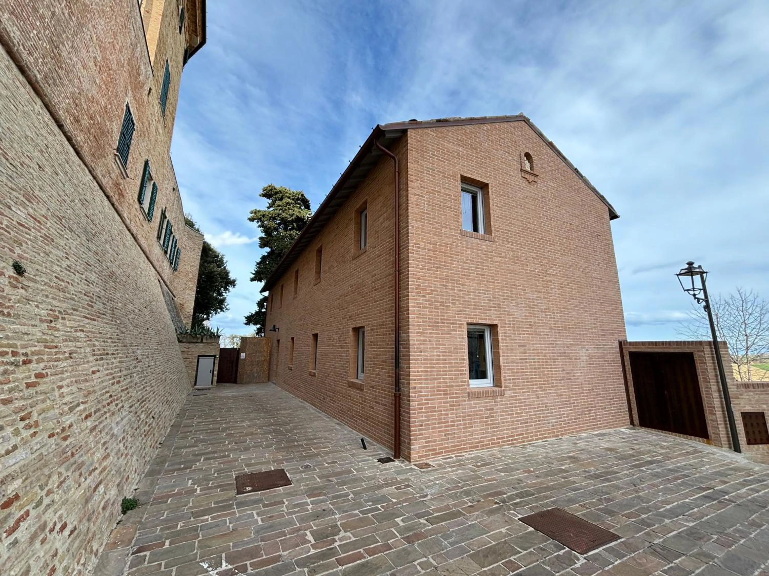Property building in Castello Di Monterado