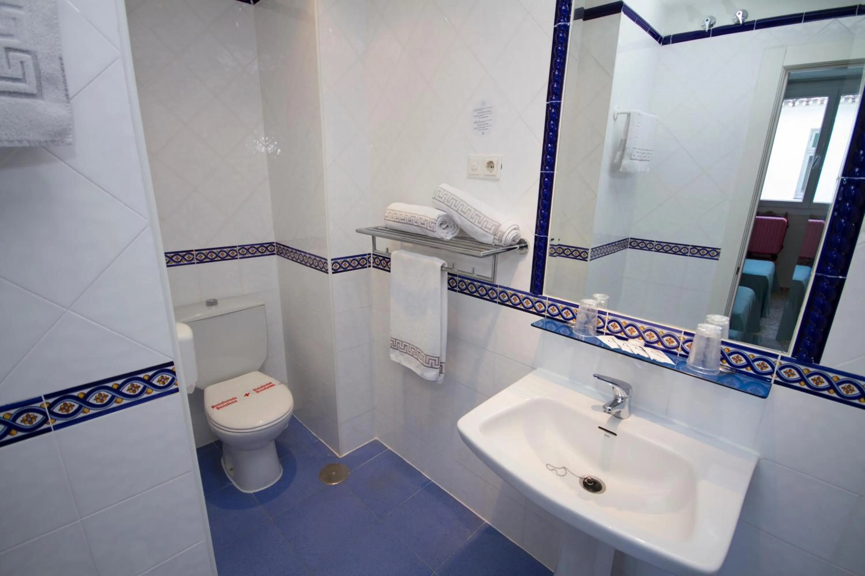 Bathroom in Hotel Moon Dreams Mediterráneo