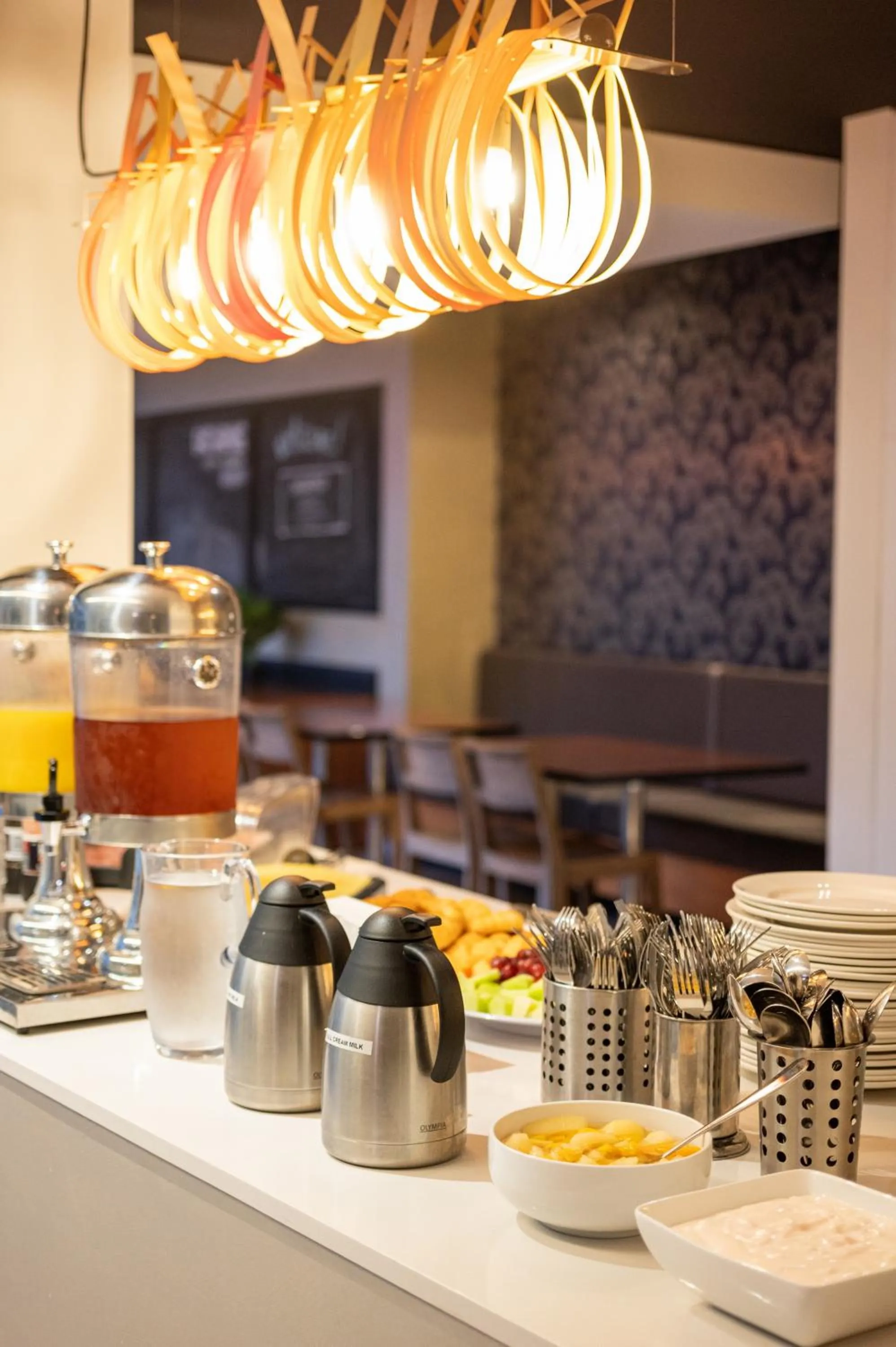 Buffet breakfast in Royal Pacific Hotel