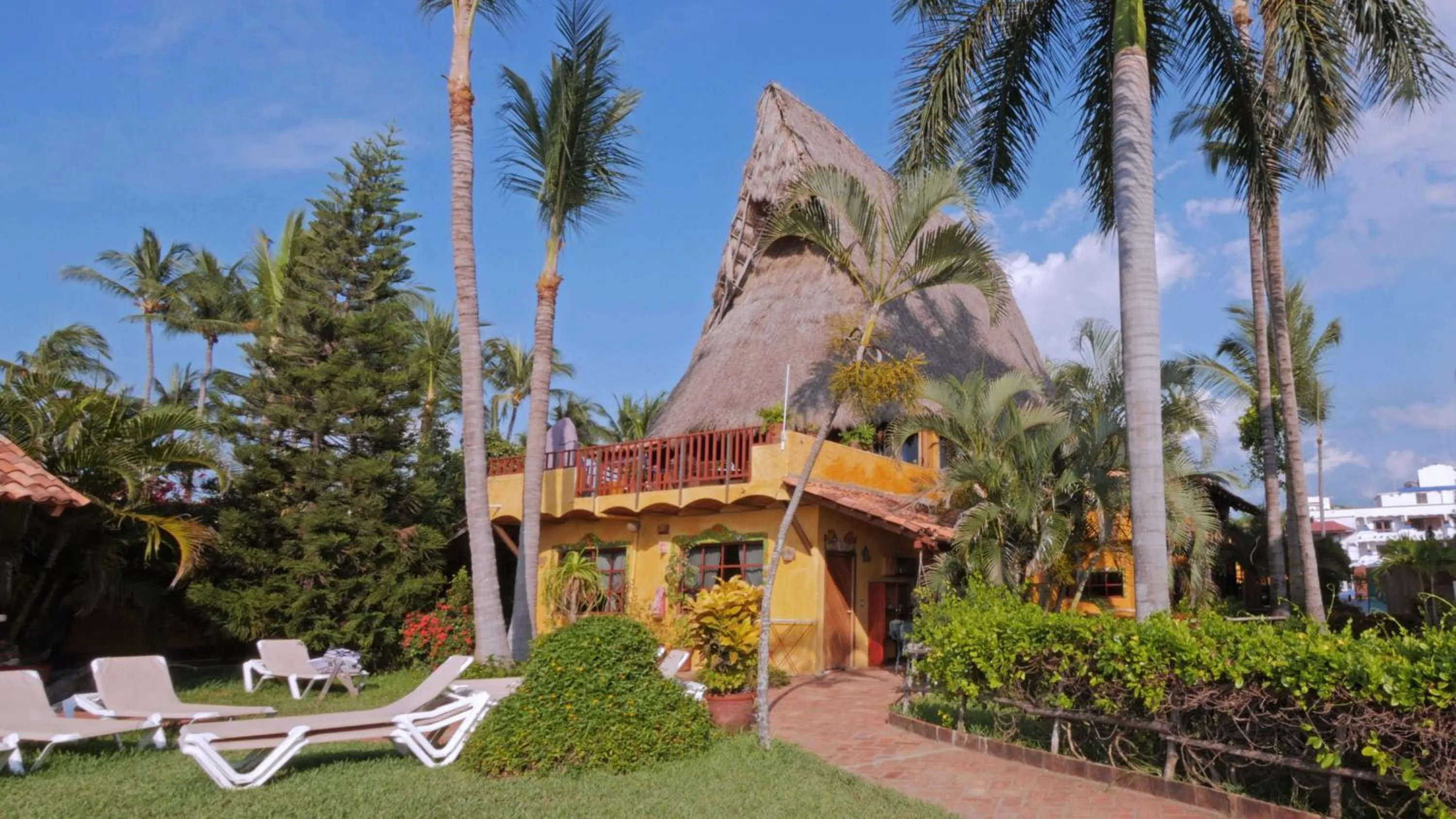 Facade/entrance in Cabañas del Capitan