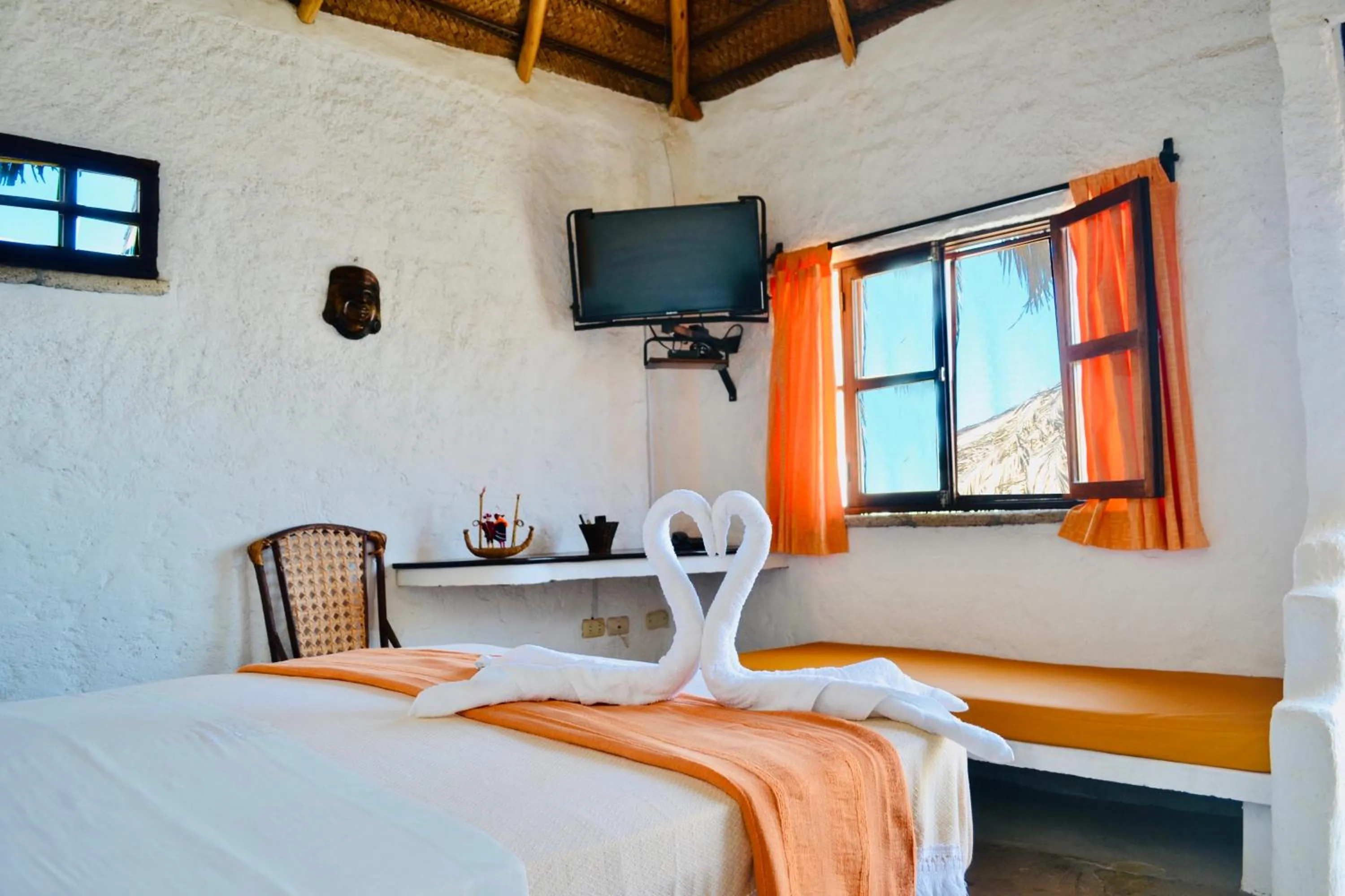 Bed in Hotel Smiling Crab