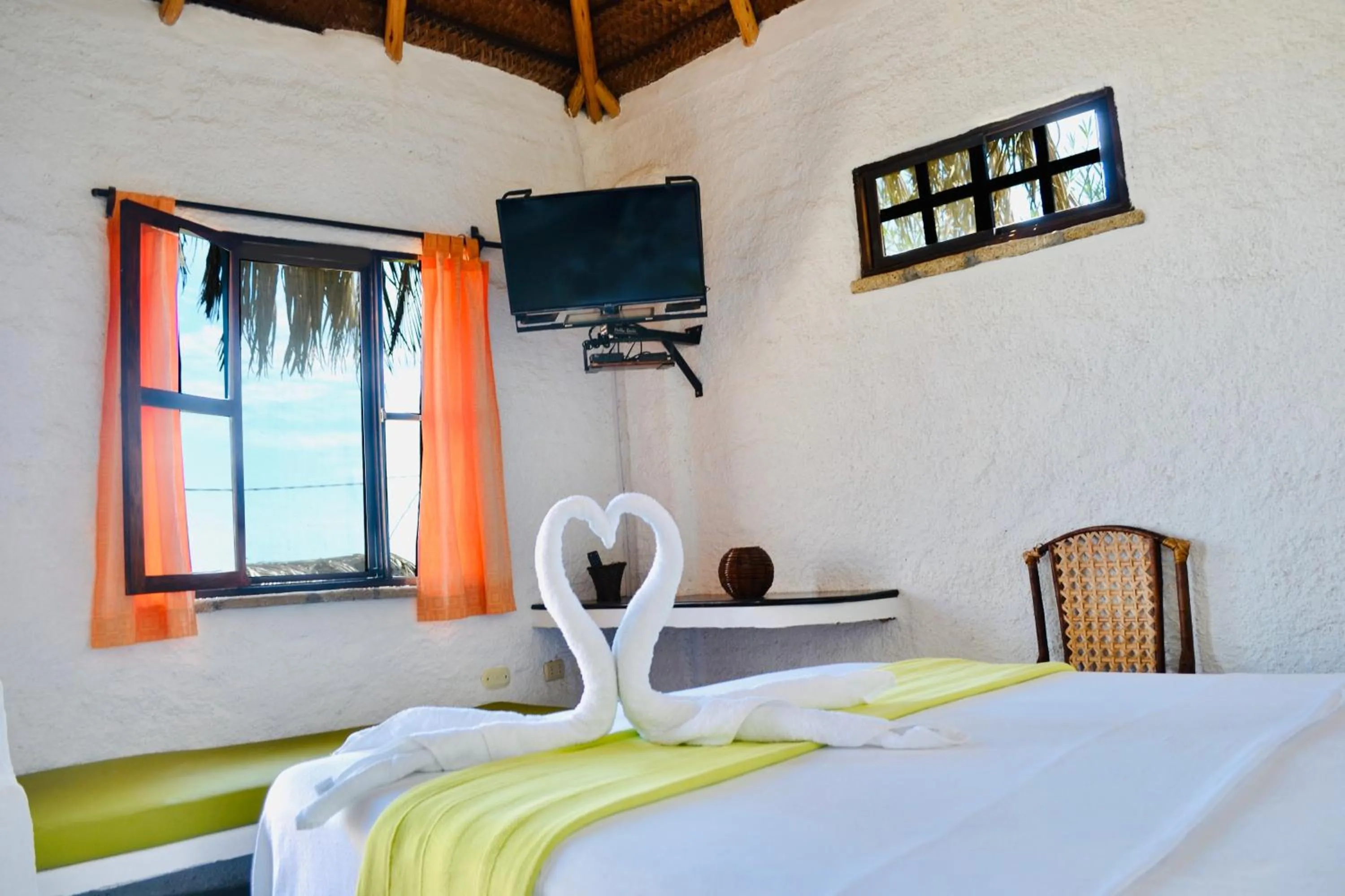 Bed in Hotel Smiling Crab