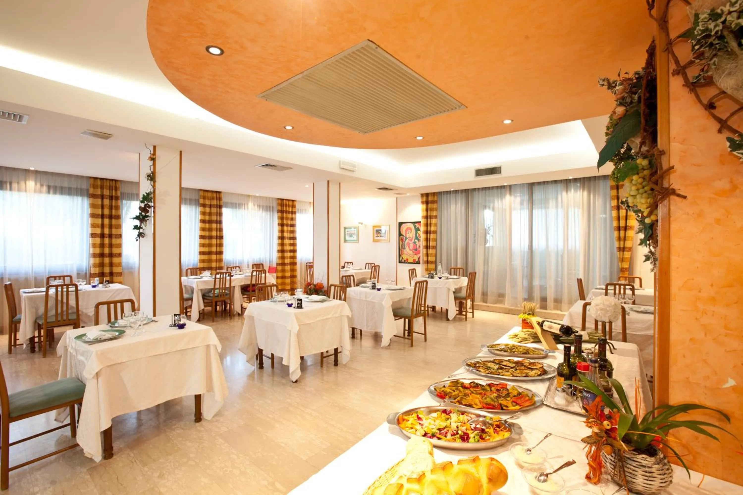 Restaurant/places to eat in Hotel Canguro