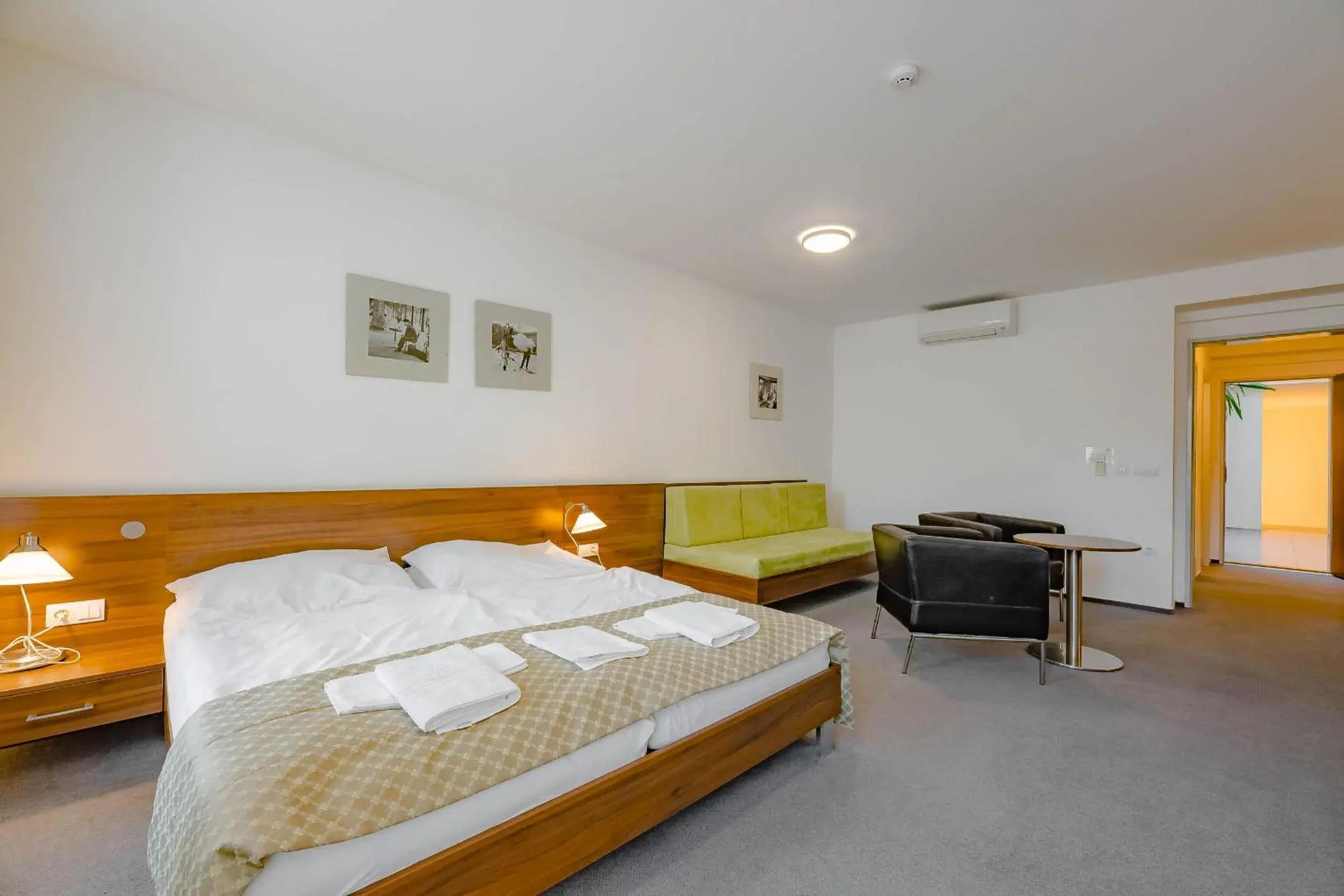 Superior Room (4 adults) - single occupancy in Penzion U Zvonu Superior Room (4 adults) - single occupancy in Penzion U Zvonu