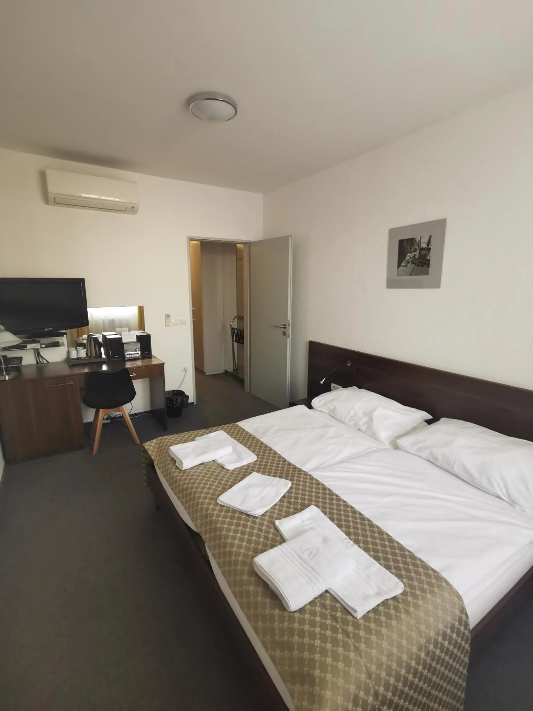 Photo of the whole room, Bed in Penzion U Zvonu