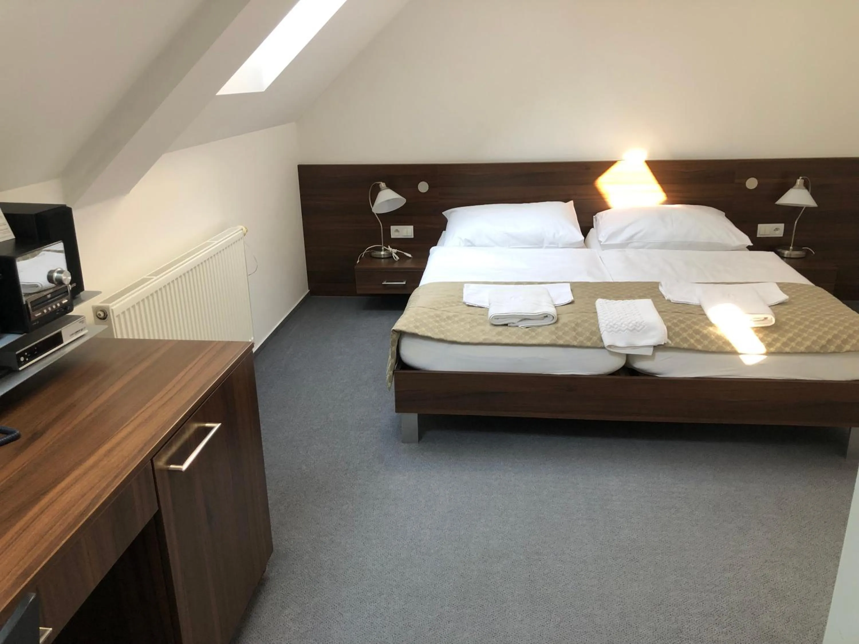 Photo of the whole room, Bed in Penzion U Zvonu