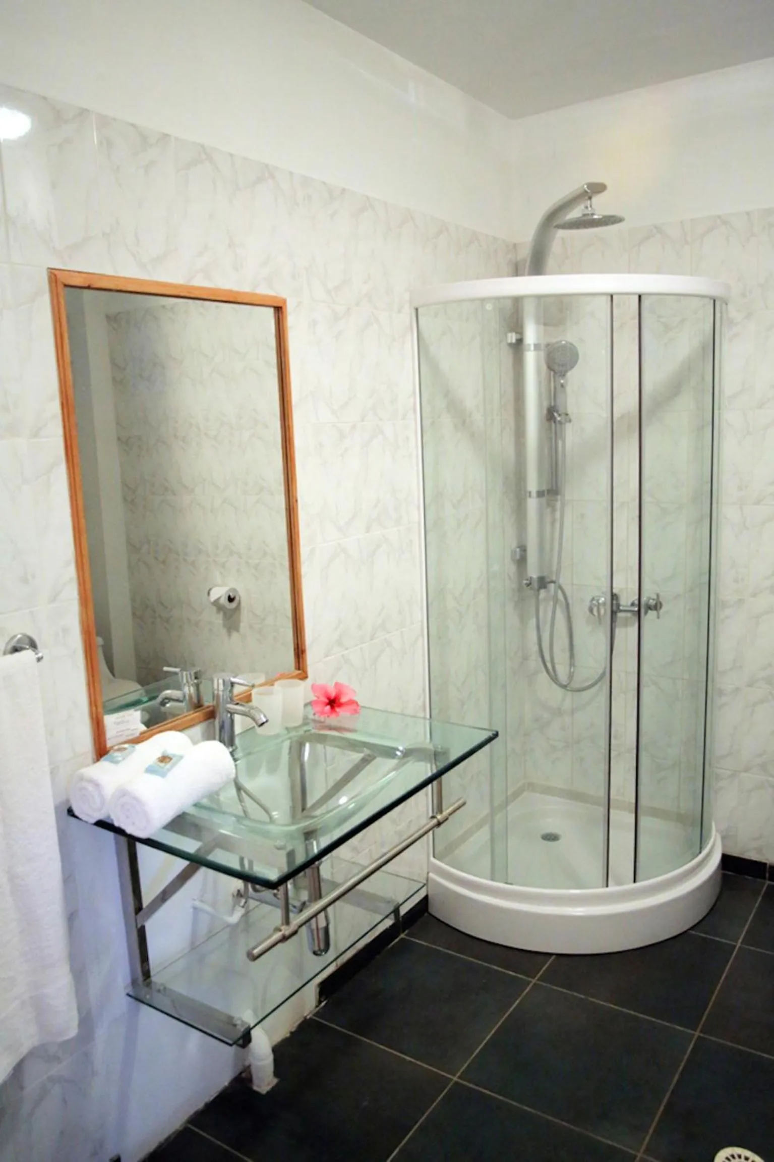 Bathroom in Tupa Hotel