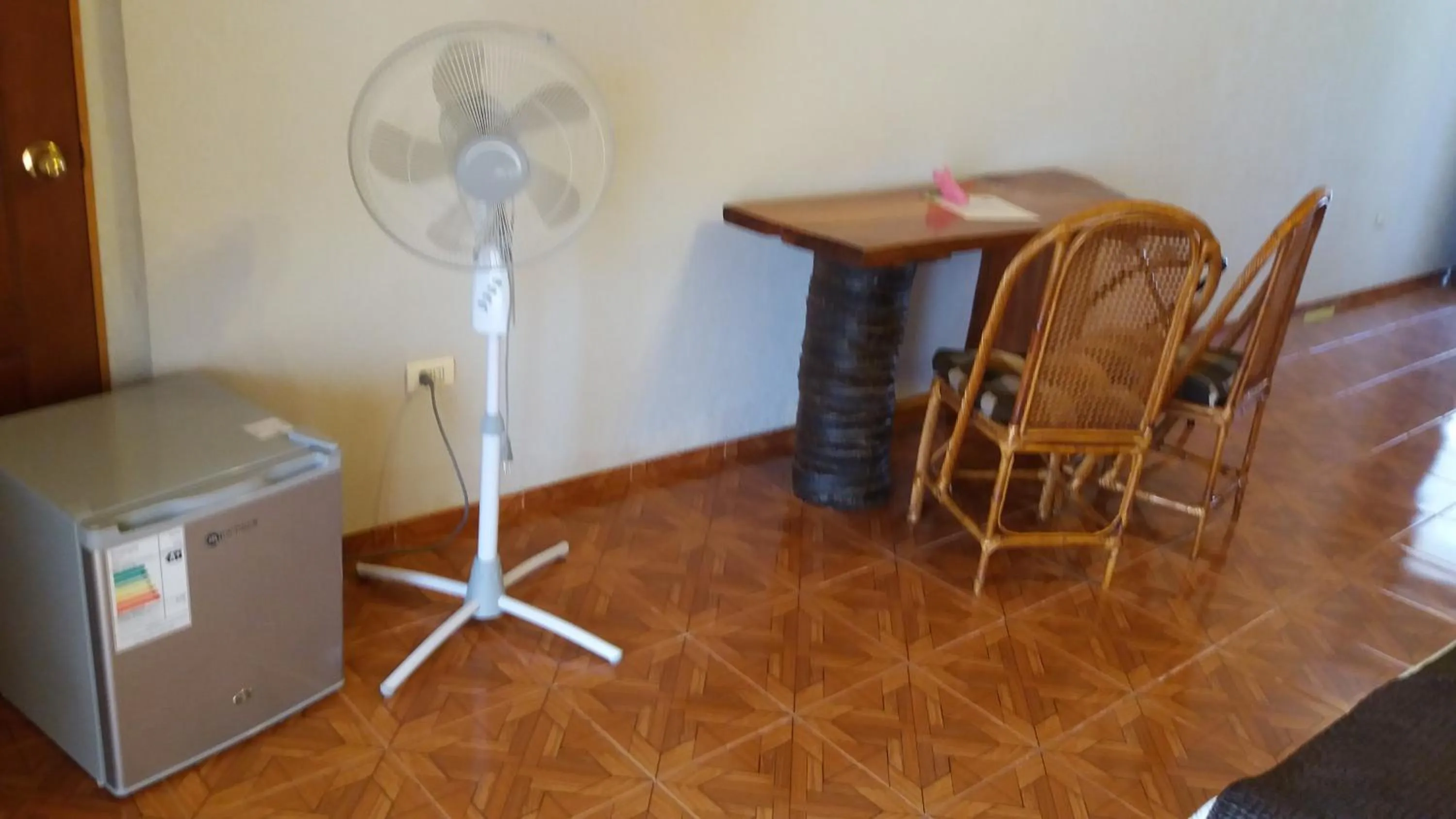 Dining area in Tupa Hotel