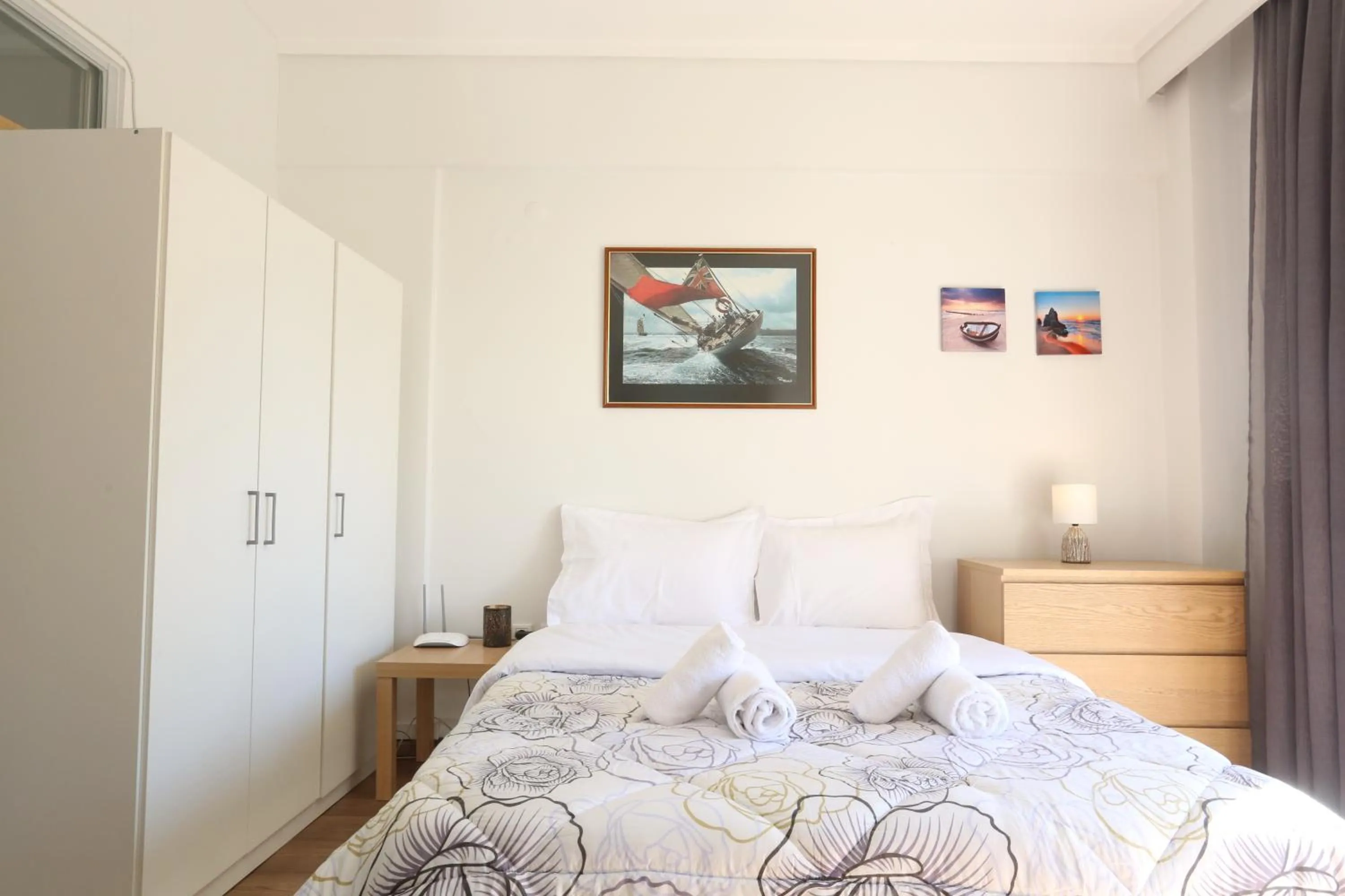 Bed in Mitropoly City Center