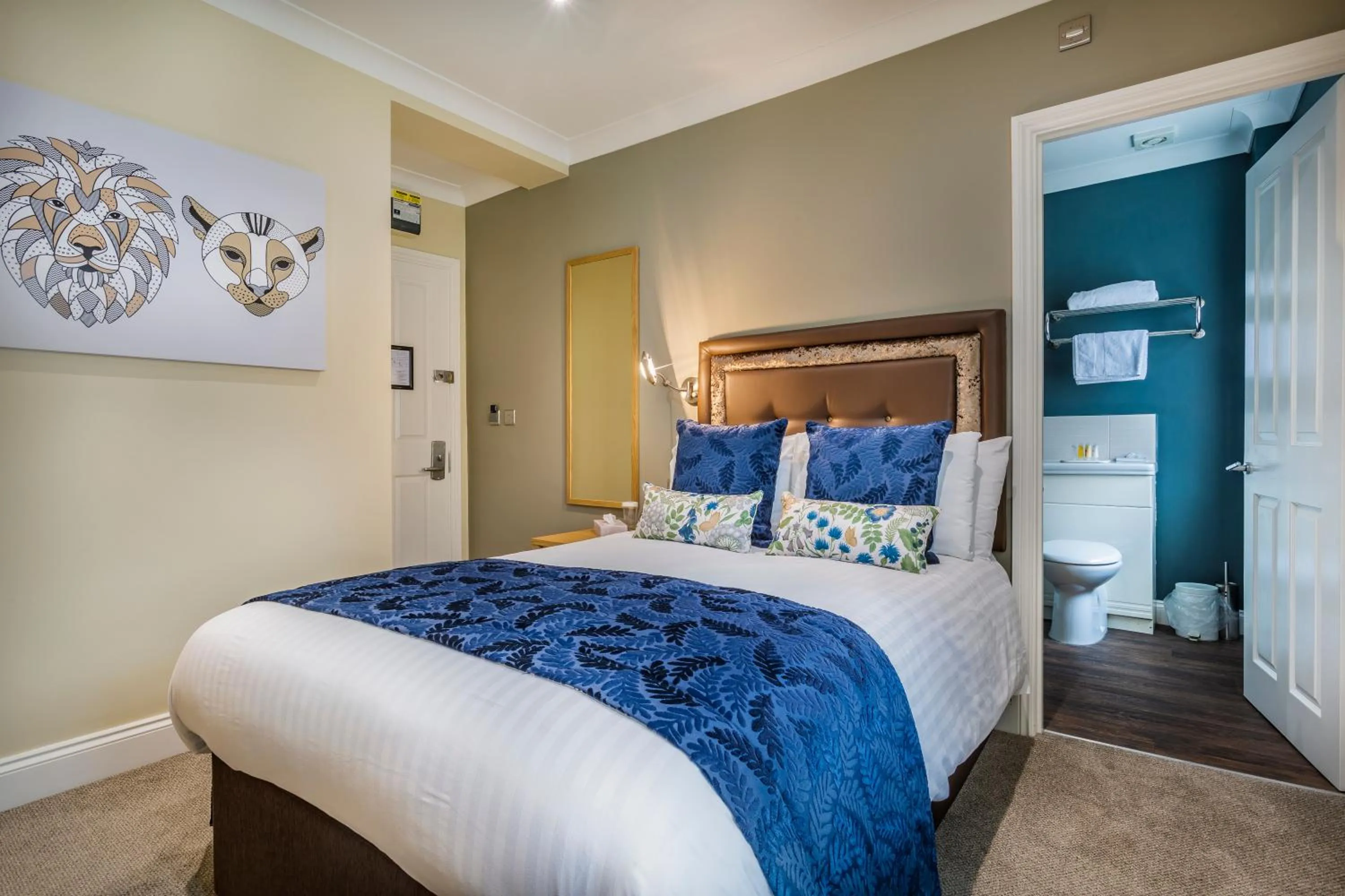 Bed in The Golden Lion Hotel, St Ives, Cambridgeshire - The Coaching Inn Group